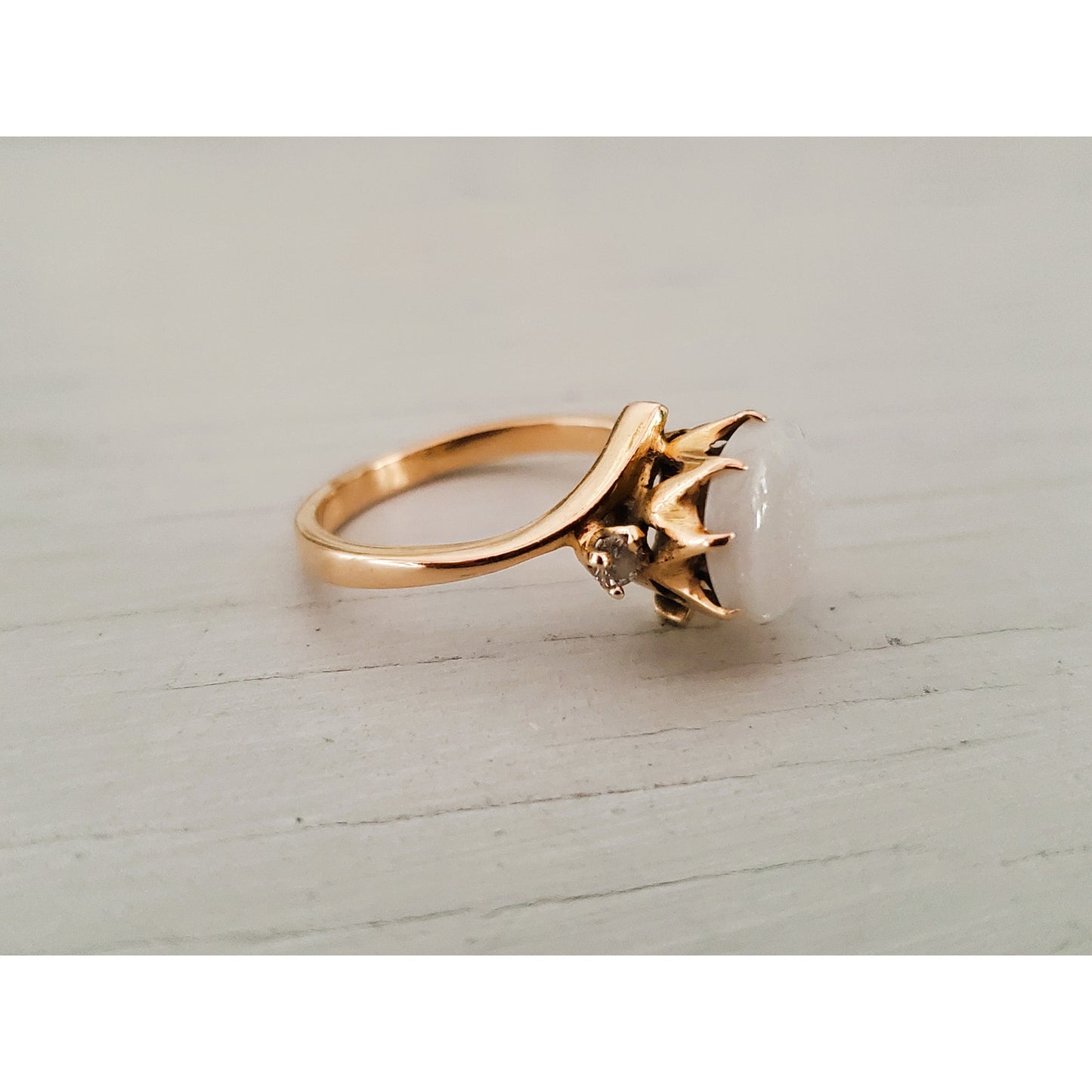 Vintage 14K Gold Opal and Diamond Ring