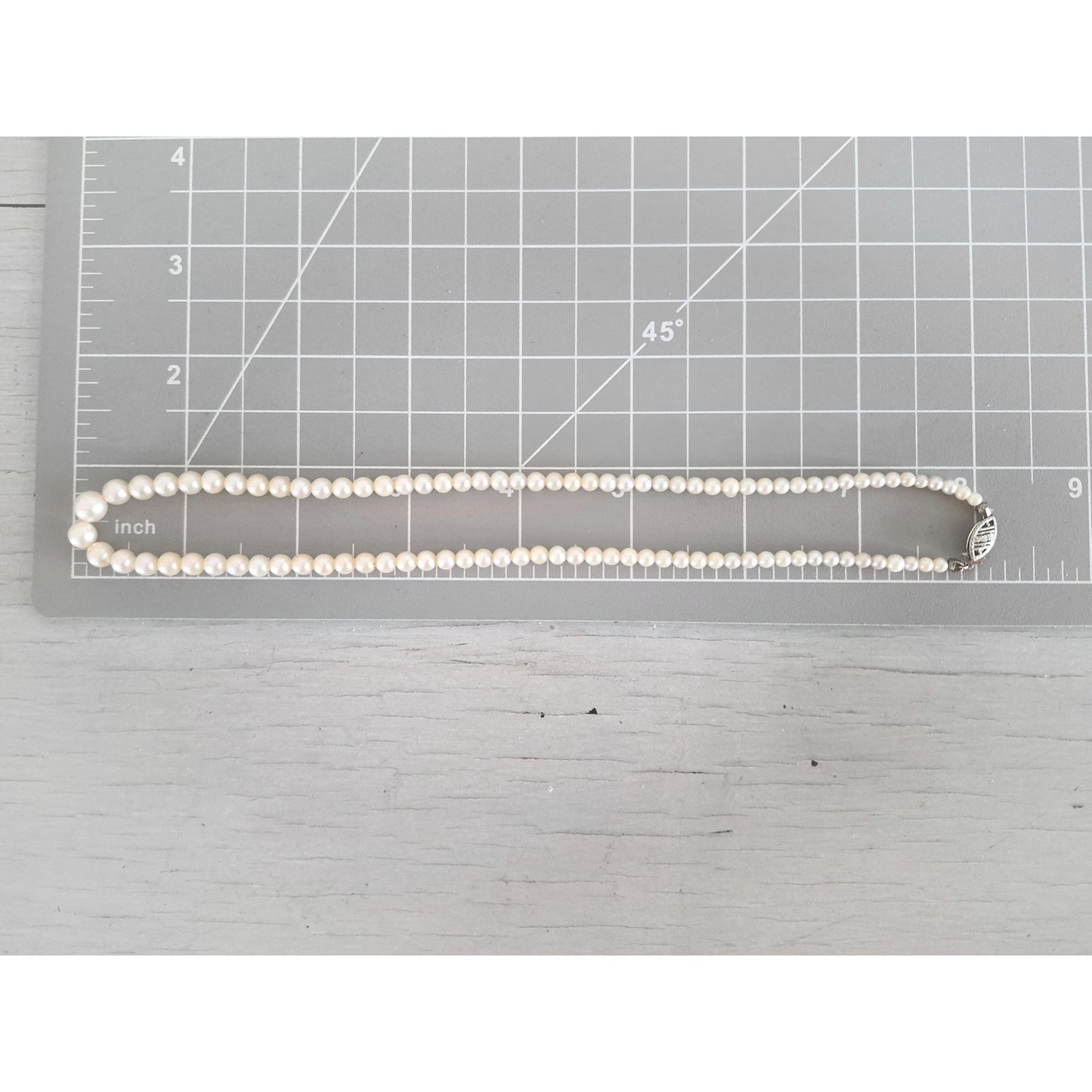 10K Gold Graduated Cultured Pearl Choker Necklace