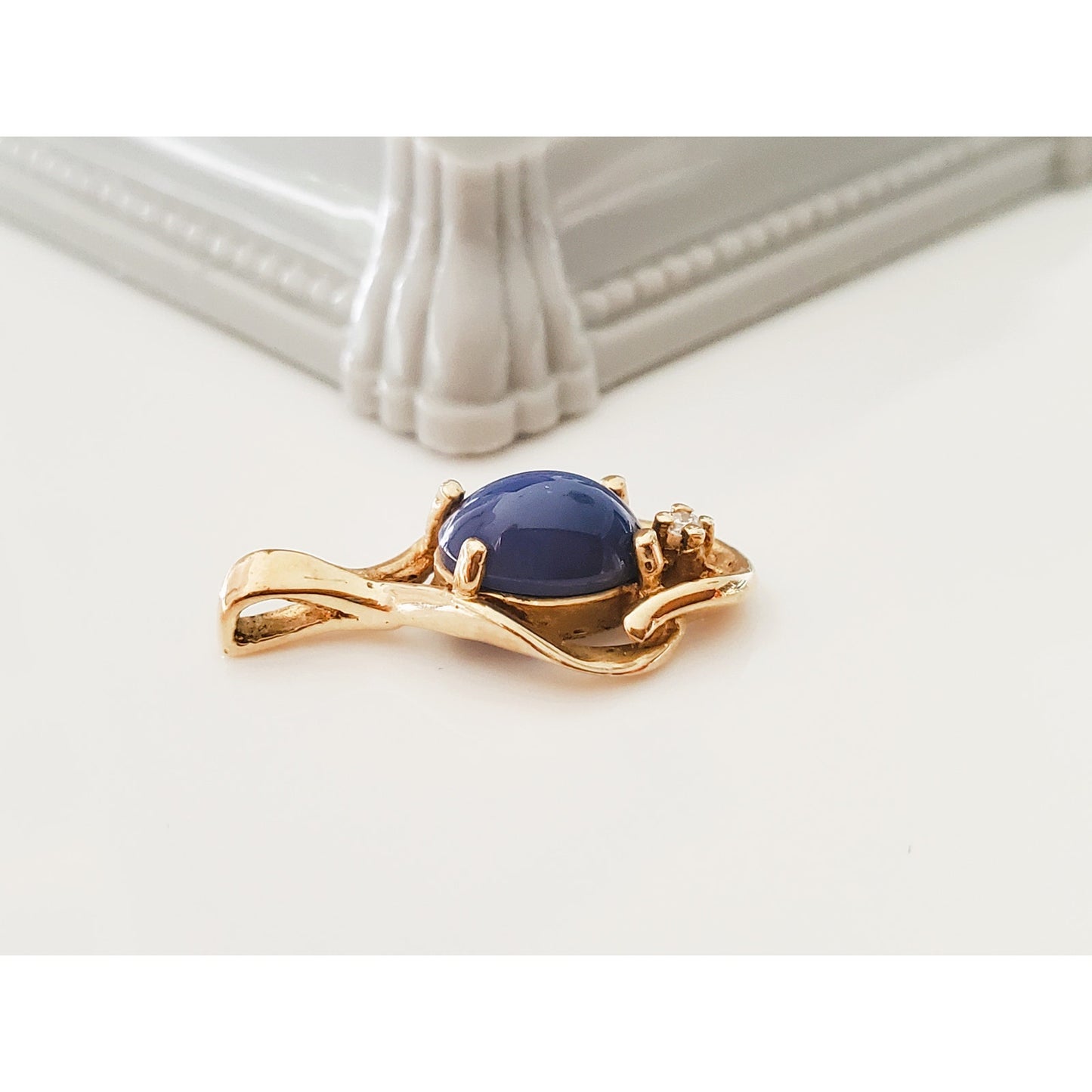 14K Gold Vintage Star Sapphire and Diamond Pendant