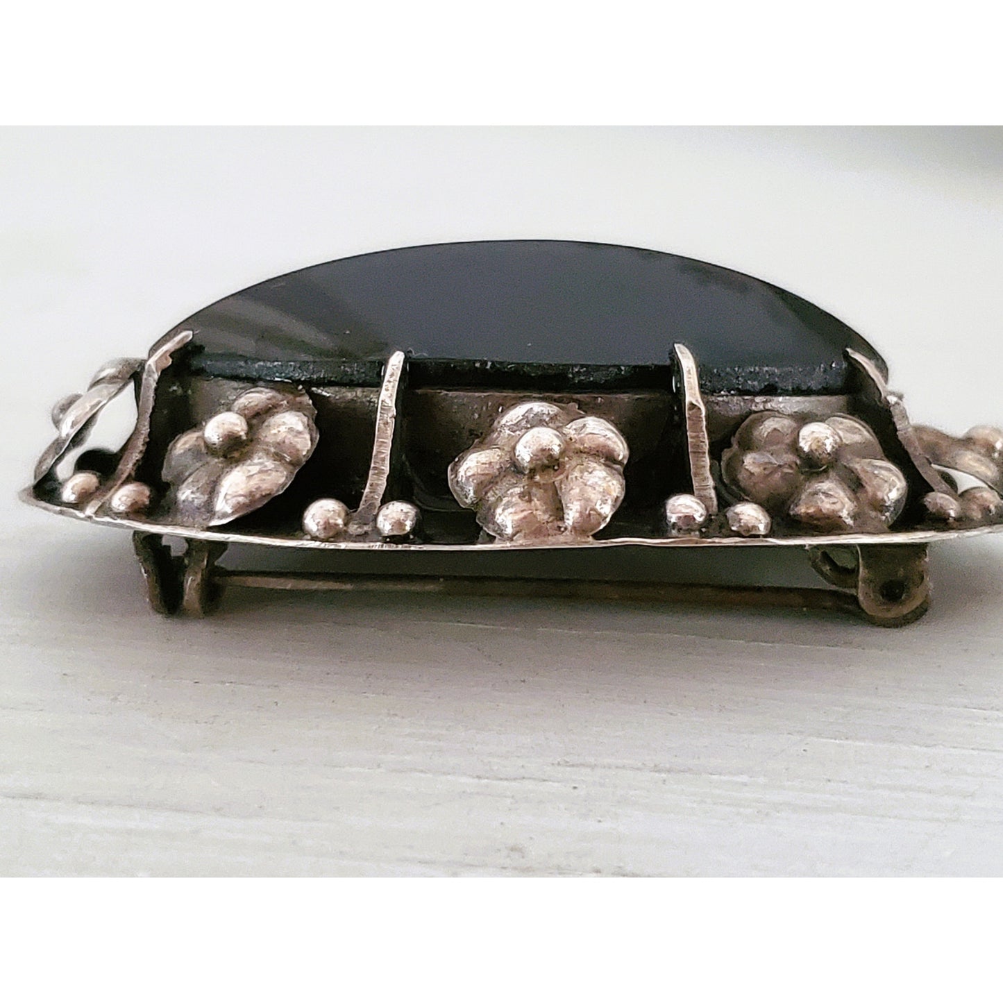 Vintage Sterling Silver Floral Oval Onyx Brooch