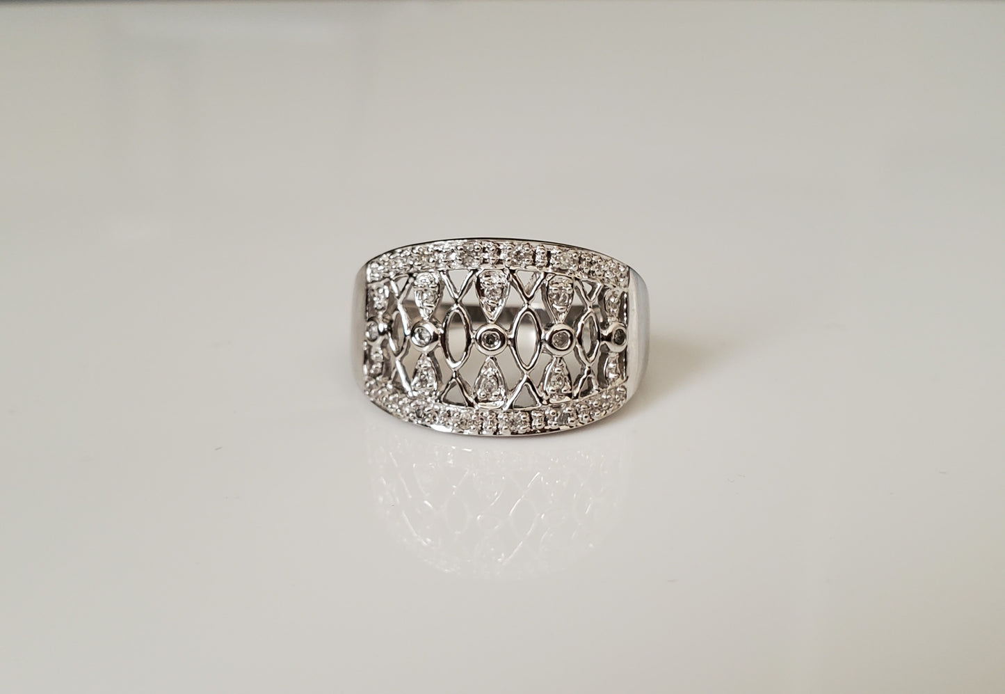10K Gold Diamond Lattice Design Ring