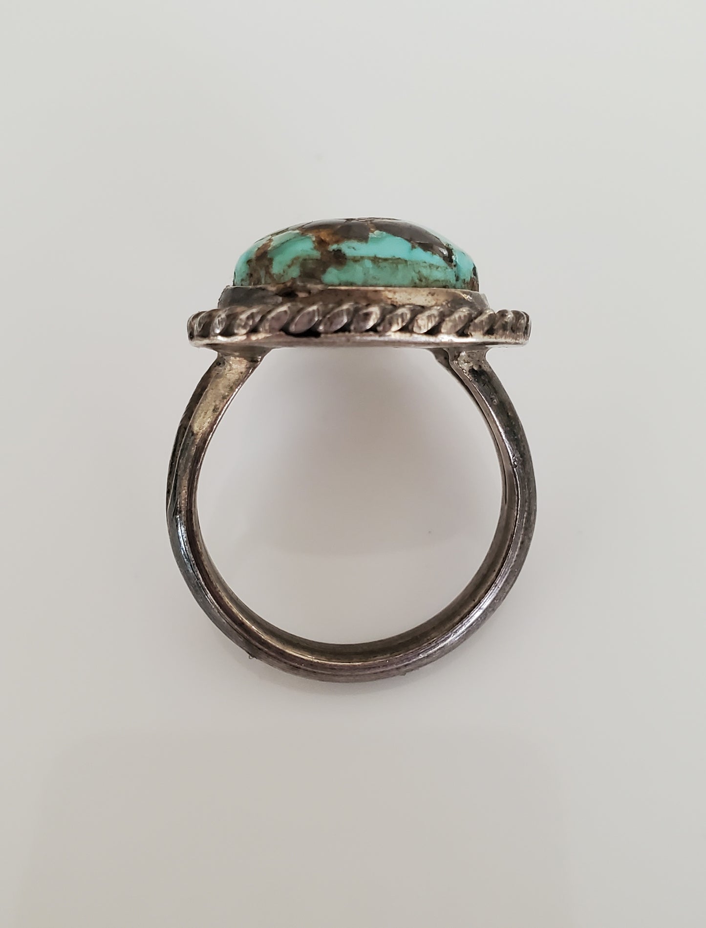 Vintage 1970s Southwestern Sterling Silver Natural Turquoise Navajo Ring
