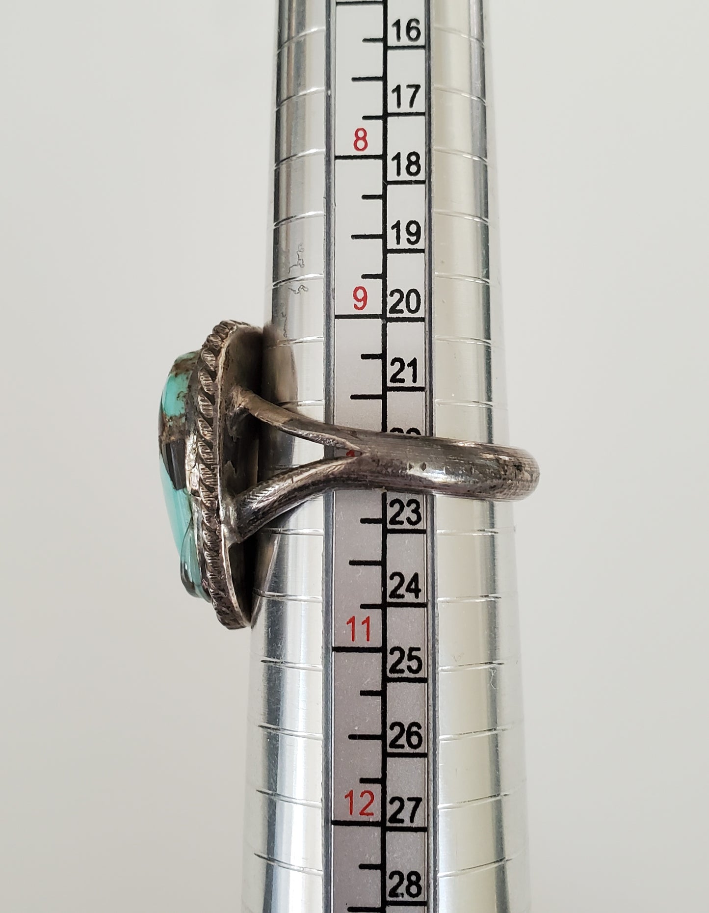 Vintage 1970s Southwestern Sterling Silver Natural Turquoise Navajo Ring
