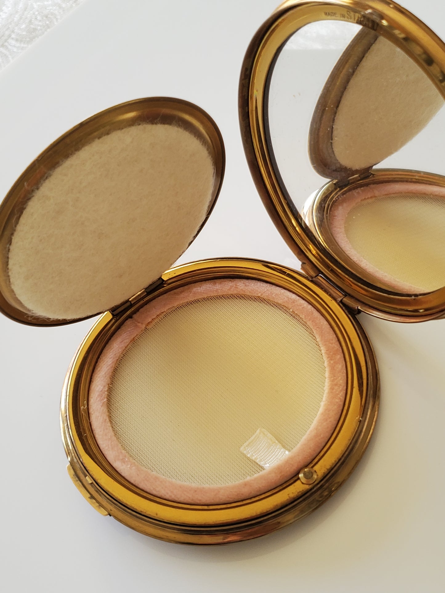 Mid century Stratton of England Cream Floral Powder Compact Mirror