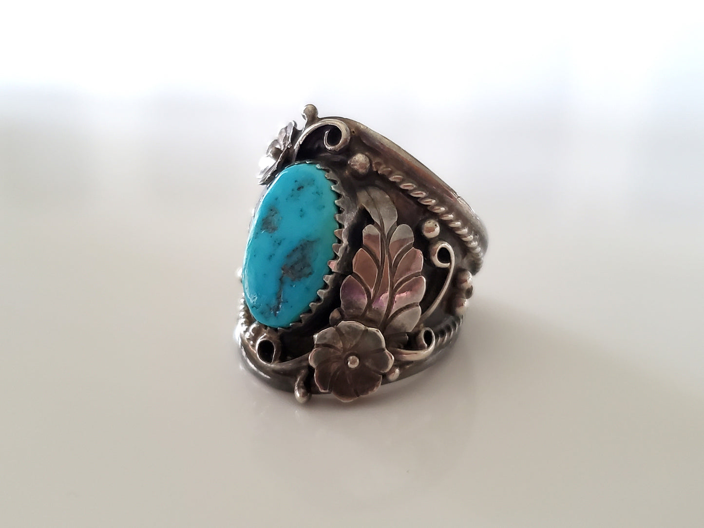 Beautiful Sterling Silver Navajo Turquoise Floral Ring