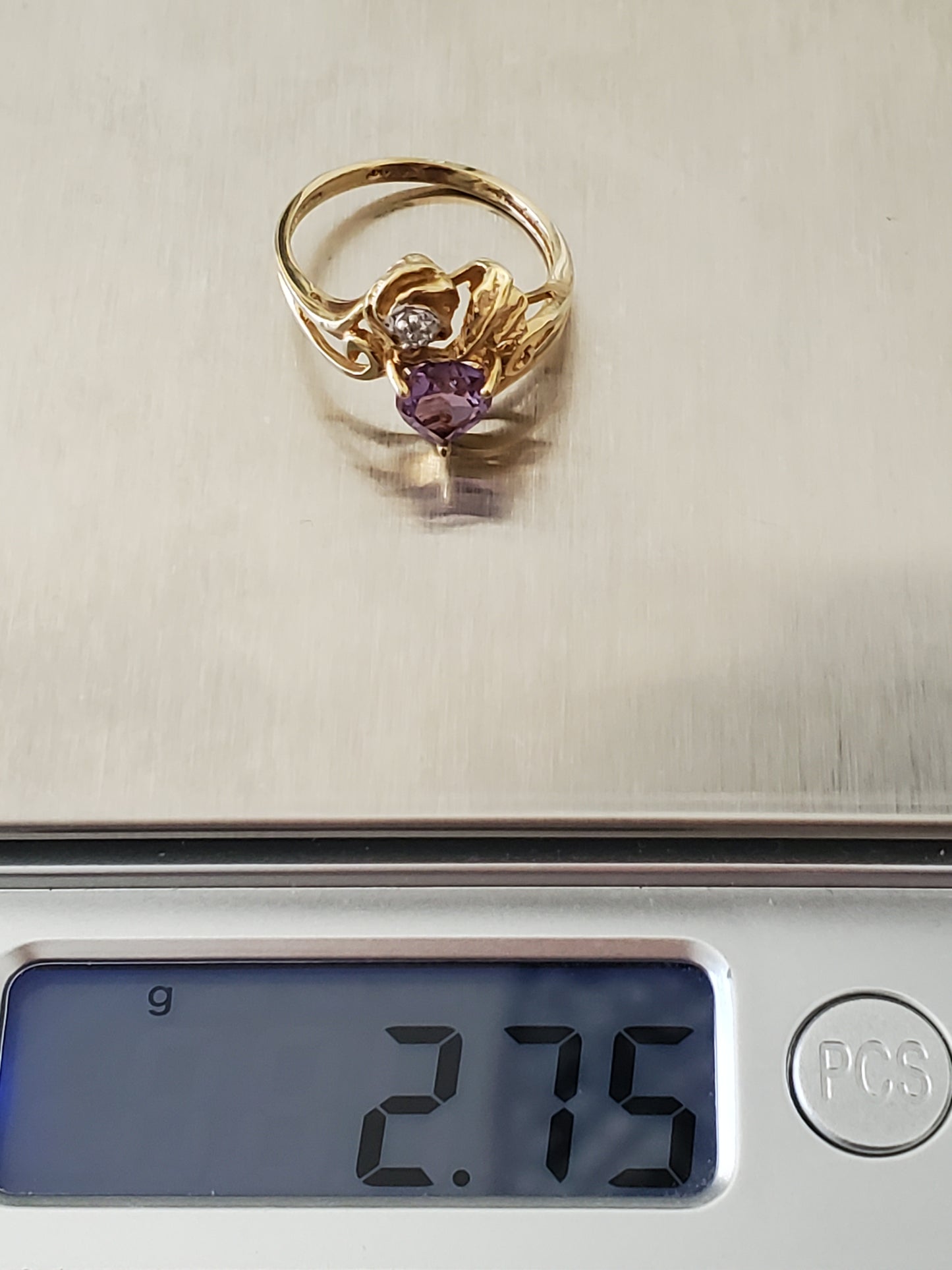 14K Gold - Vintage Heart Amethyst and Diamond Rose Ring