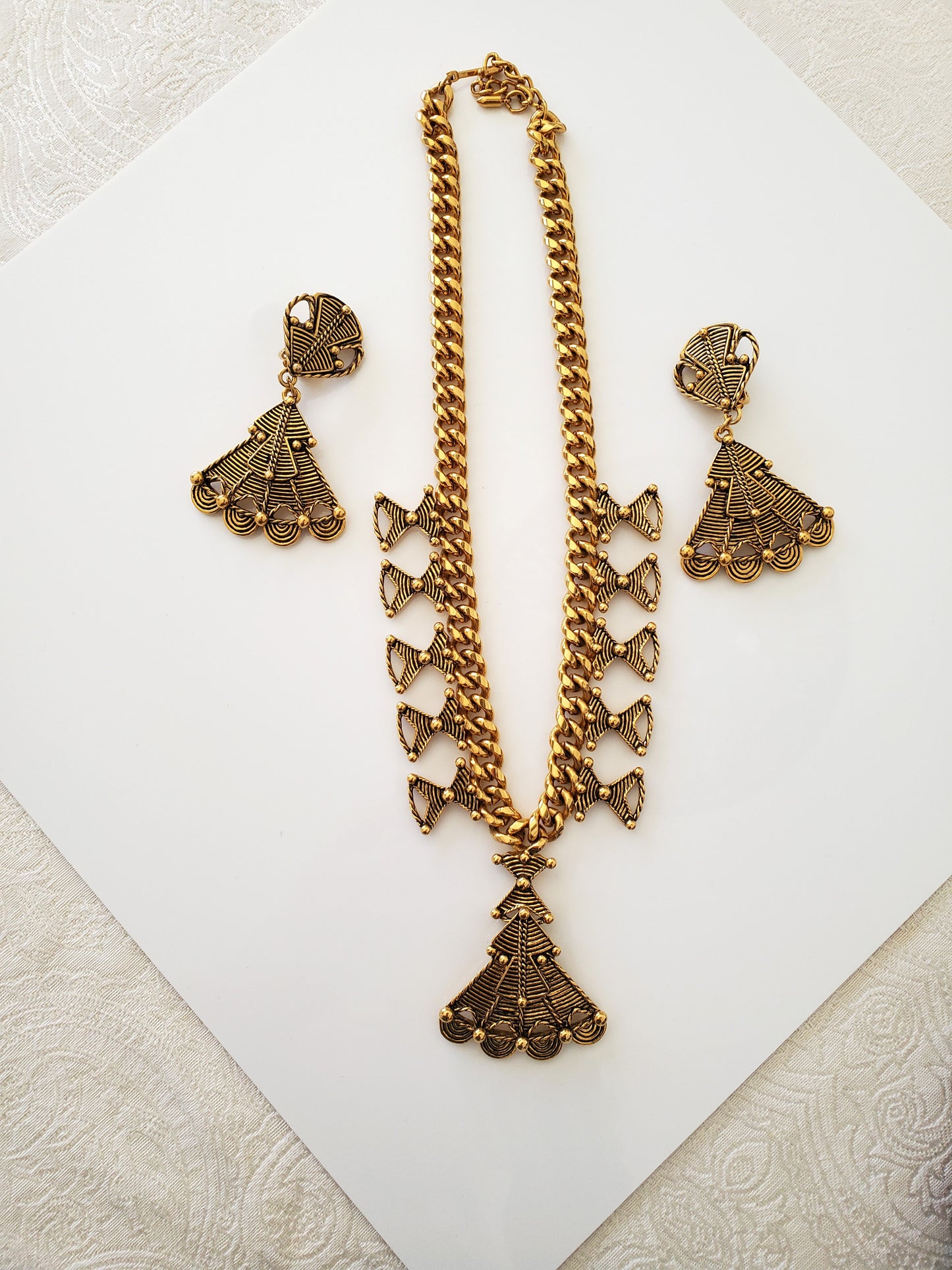 BARRERA For Avon Vintage 1980's Gold Mayan Pendant Necklace and Earring Set