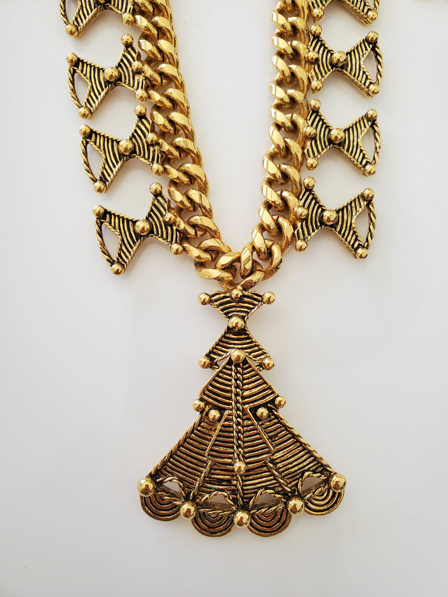 BARRERA For Avon Vintage 1980's Gold Mayan Pendant Necklace and Earring Set