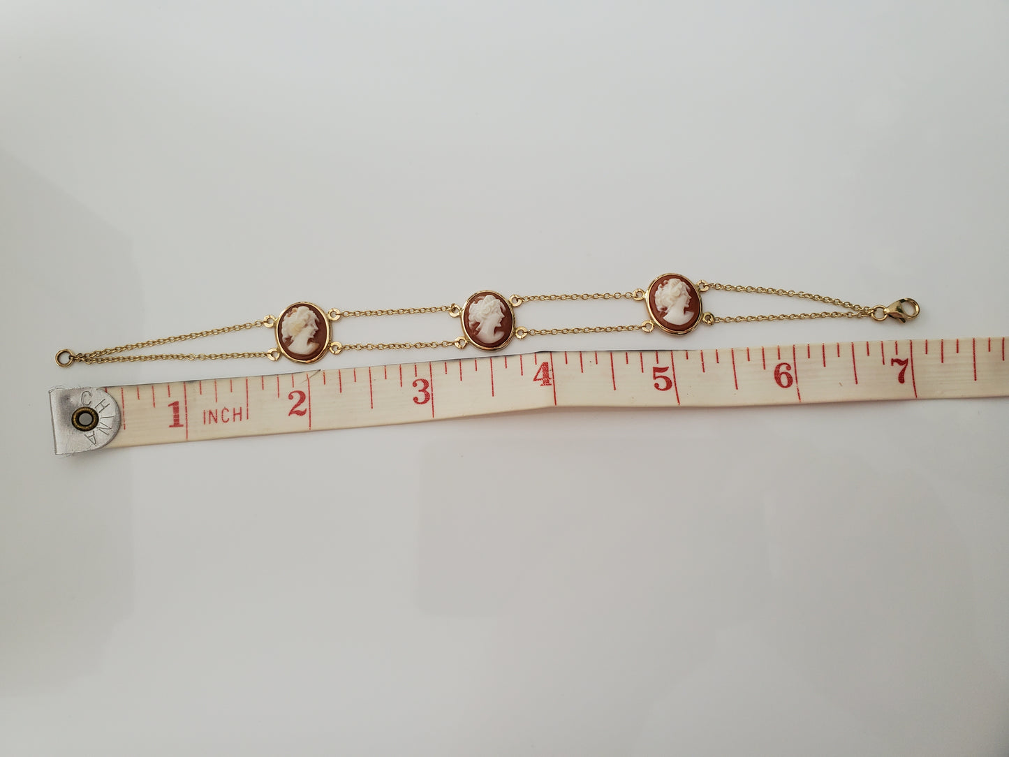 14K Gold Cameo Hand-carved Shell Bracelet