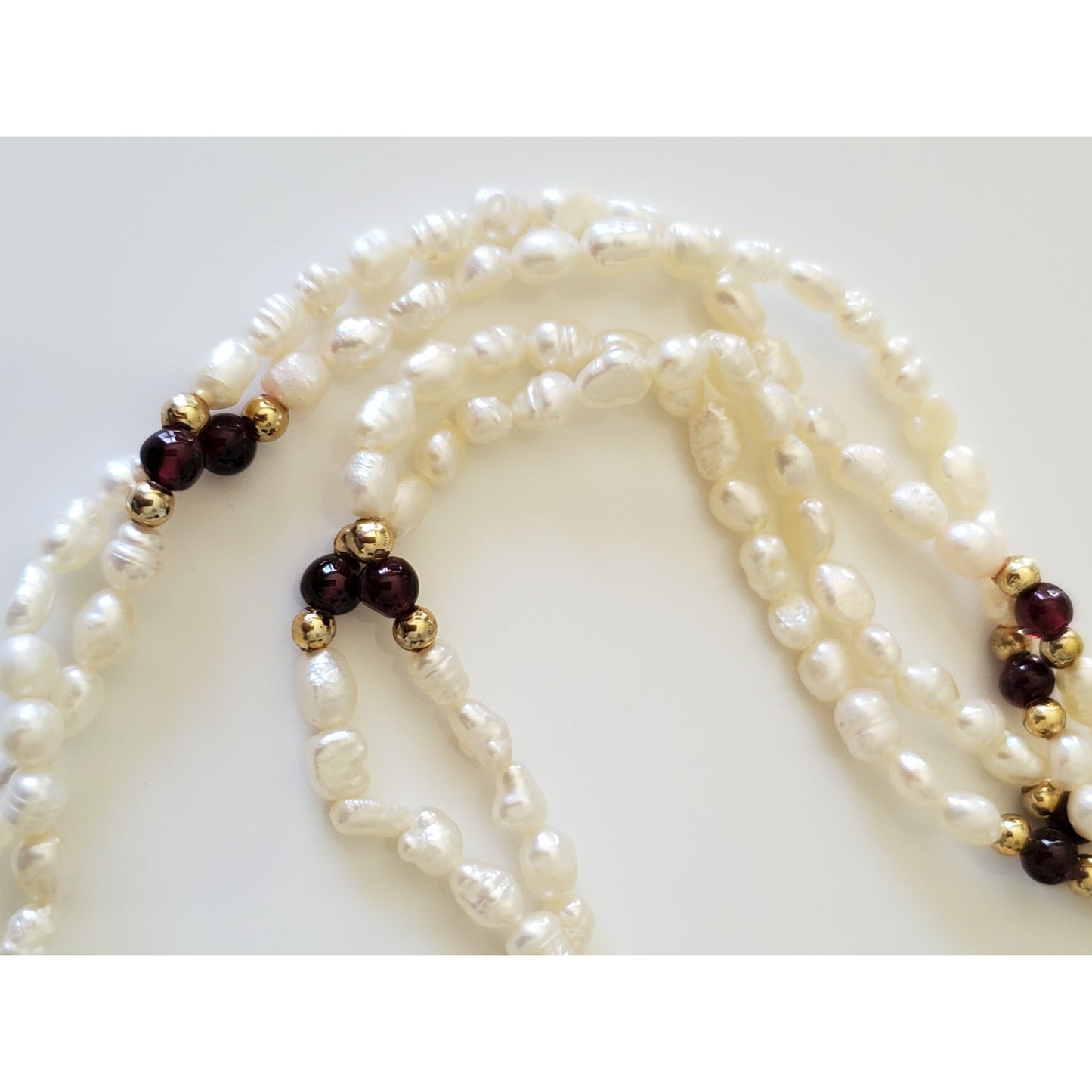Vintage 18in Rice Pearl and Garnet Bead Necklace