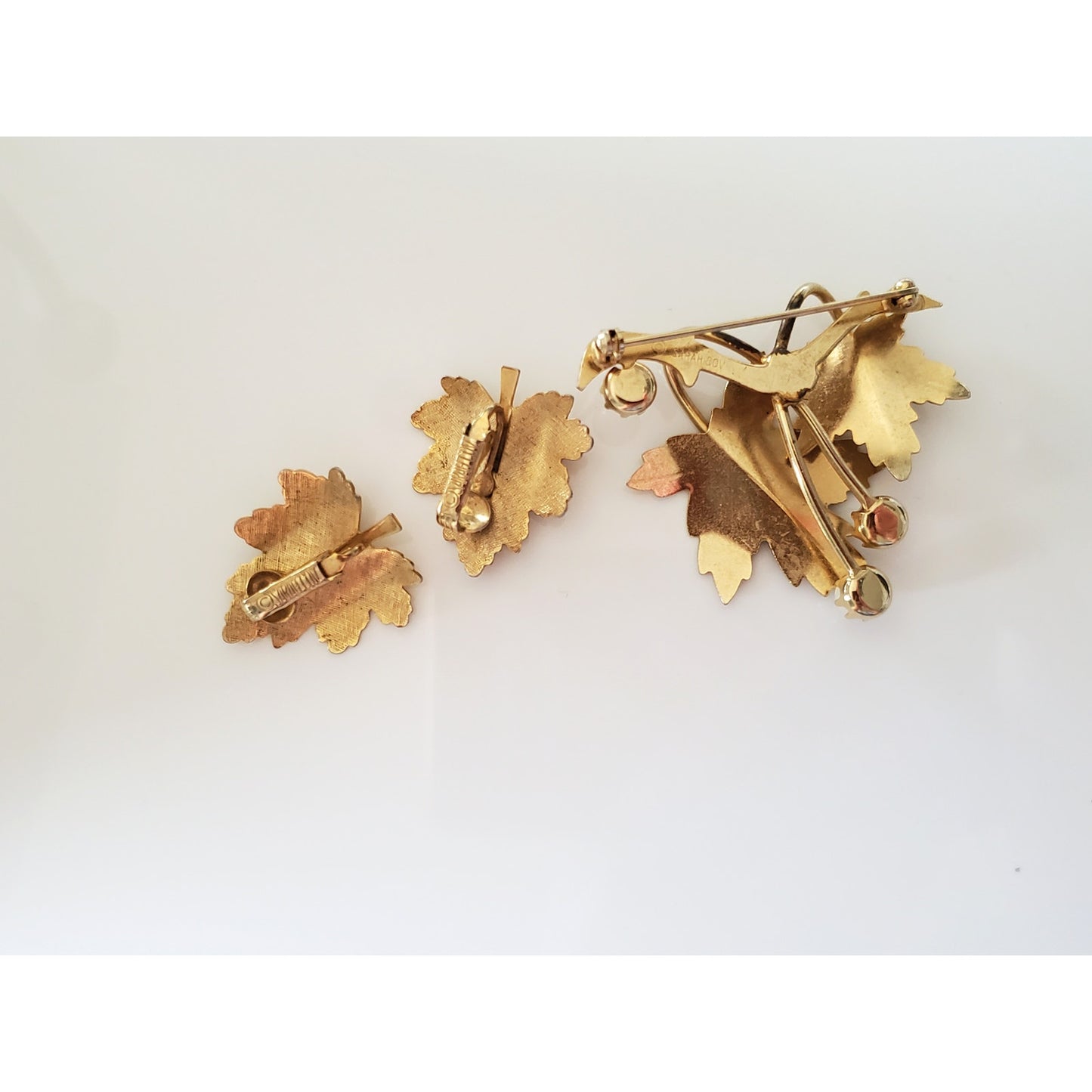 Vintage Sarah Coventry Maple Leaf Faux Pearl Earrings Brooch Set