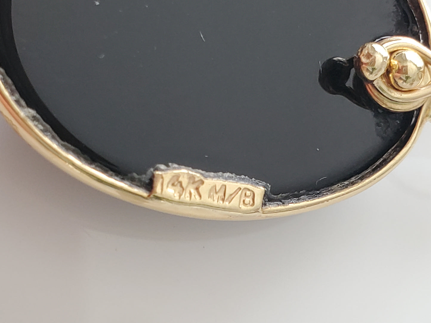Vintage 14K Gold Onyx Oval Carbochan Snap-on Pendant