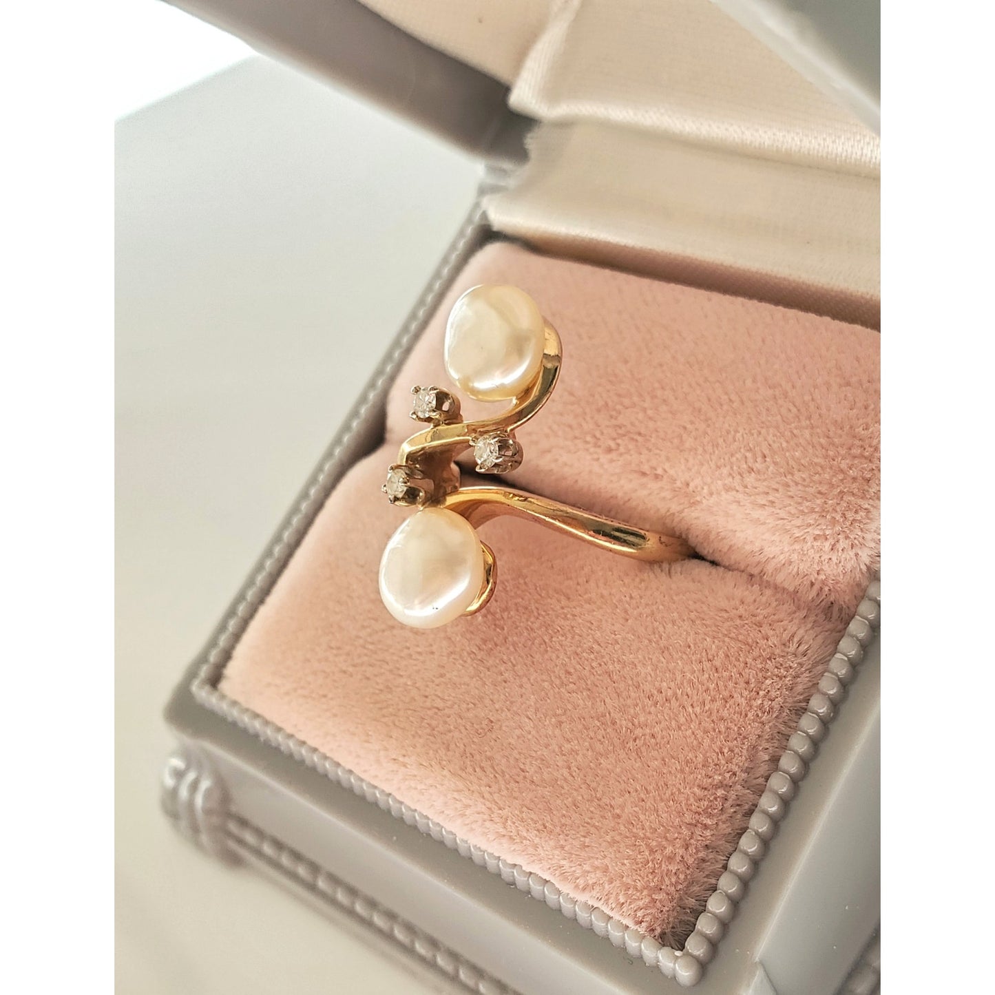 Beautiful 14K Gold Freshwater Pearl and Diamond Navette Ring