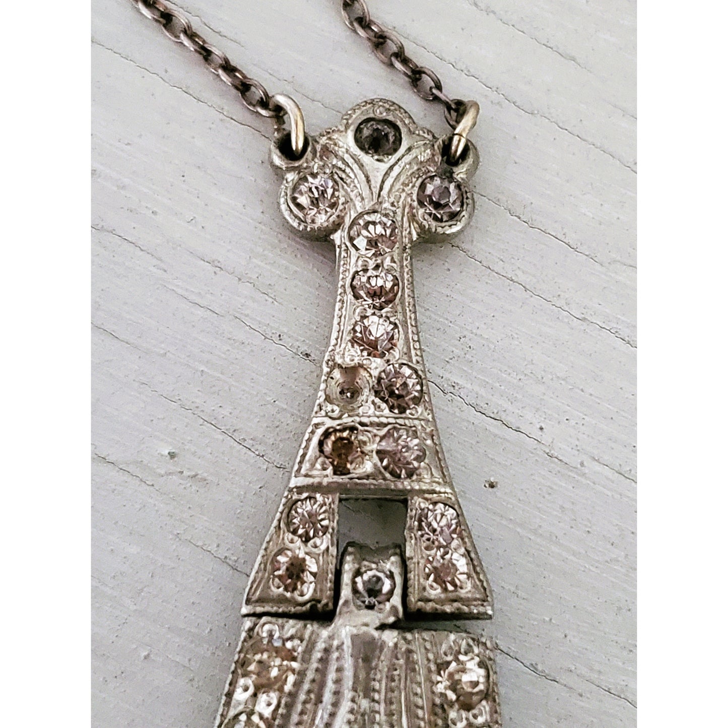 Antique 1920s Art Deco Nov-E-Line Necklace