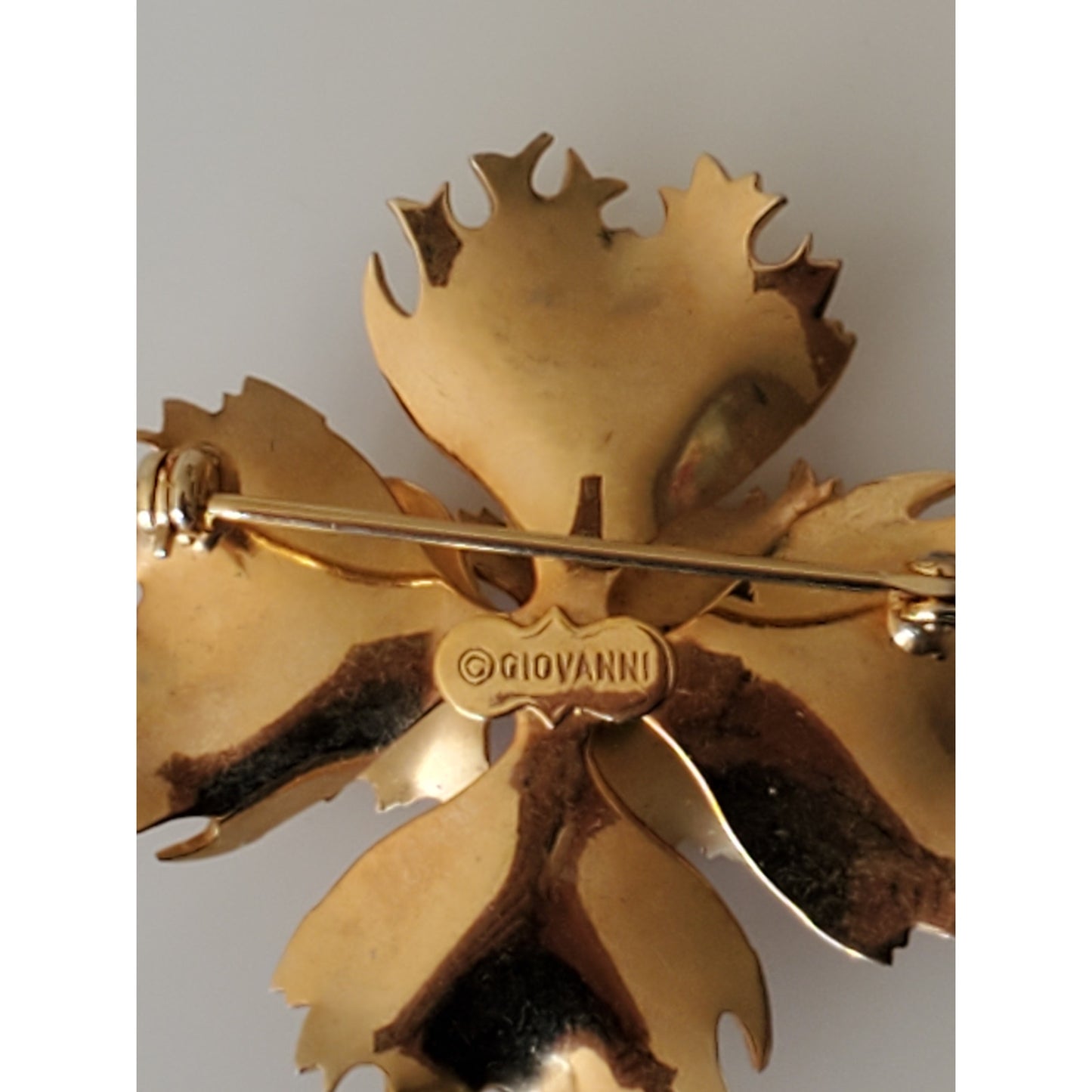 Vintage Goldtone Giovanni Flower Brooch