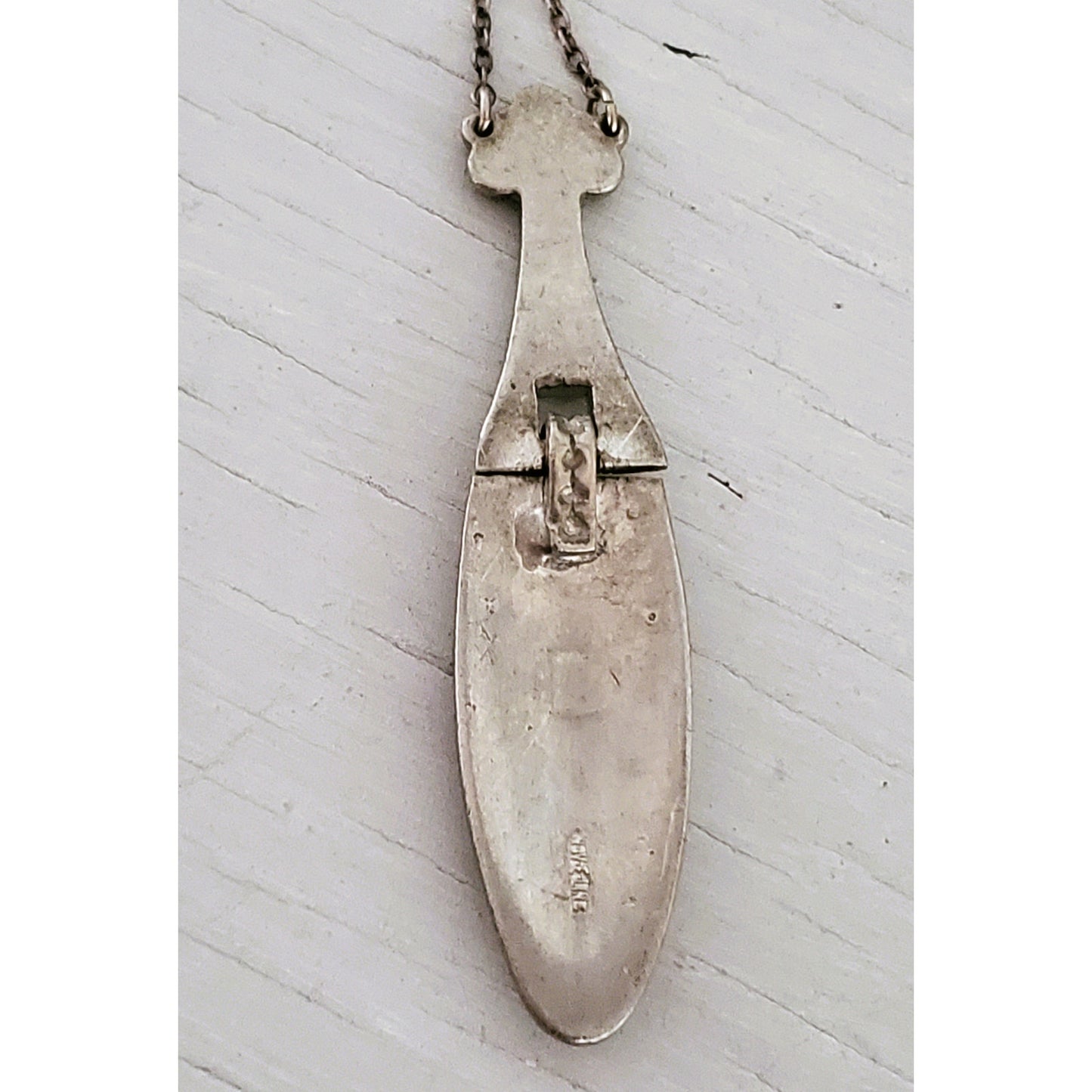 Antique 1920s Art Deco Nov-E-Line Necklace