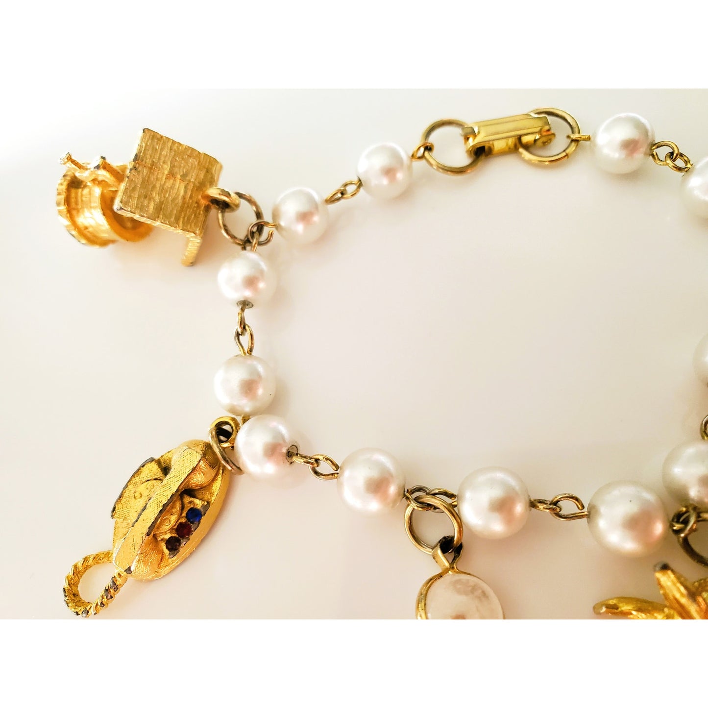 Vintage Gold Tone Faux Pearl Charm Bracelet