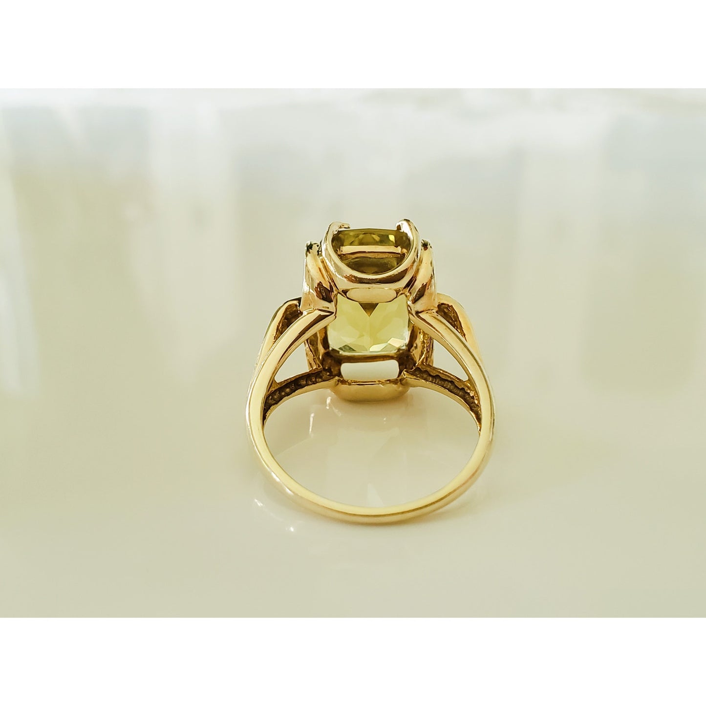 Vintage 14K Gold Yellow Stone Cocktail Ring