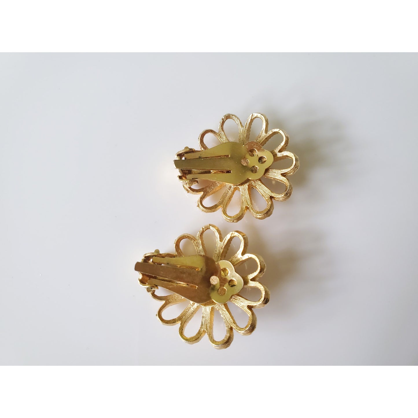 Vintage Green Stone Floral Brooch and Jewelry Set