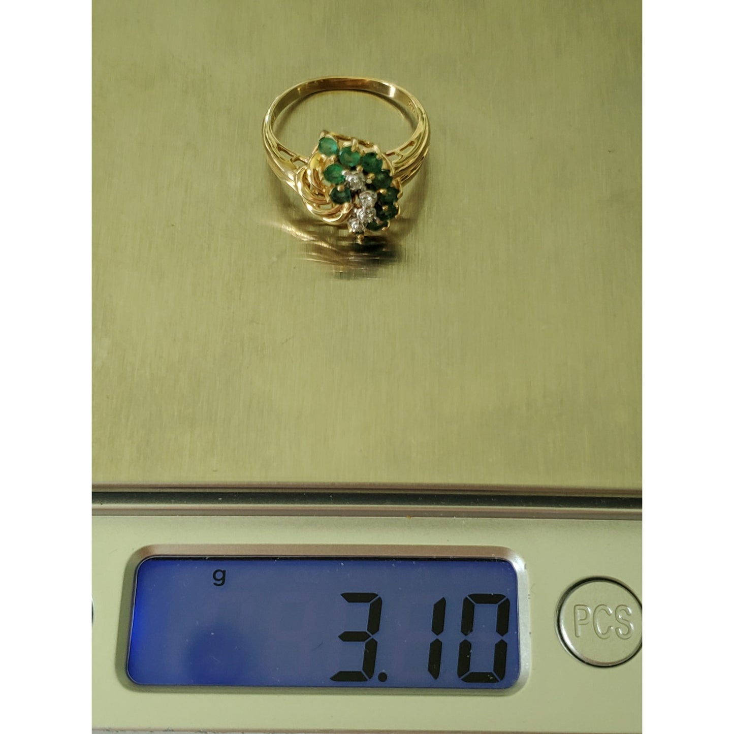 Vintage 14K Gold Emerald and Diamond Cluster Cocktail Ring