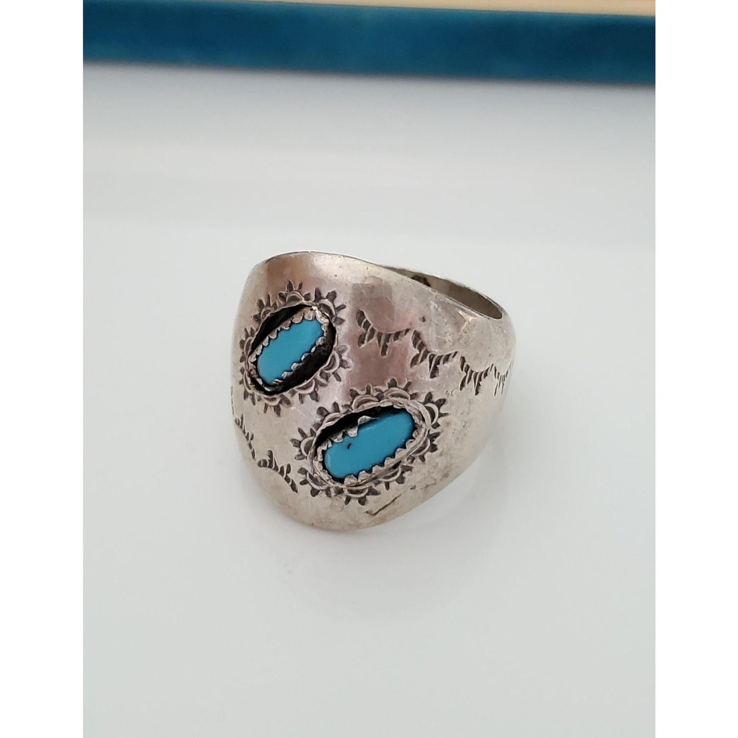 Vintage TJ Designer Native American Navajo Turquoise Sterling Silver Ring