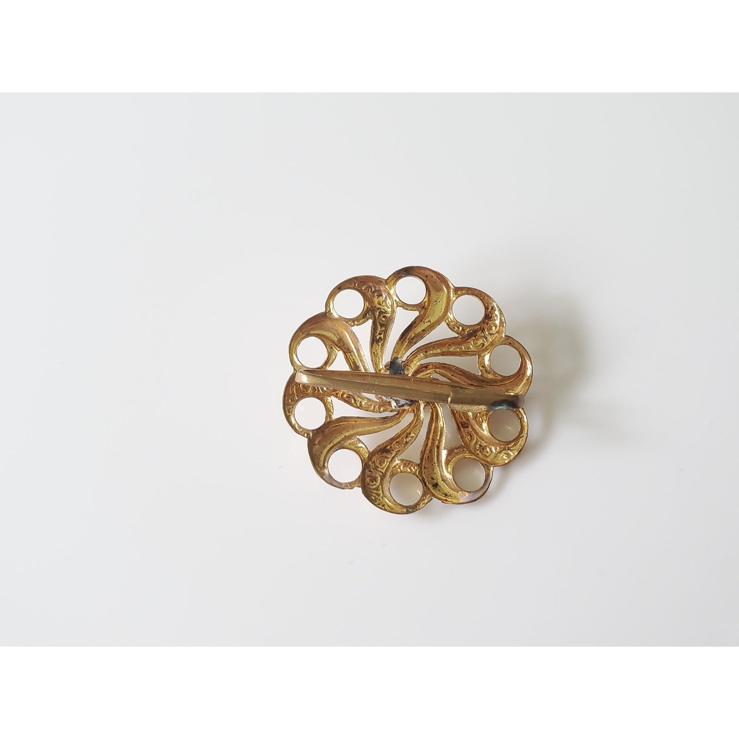 Vintage Lot of 3 Piece Dainty Gold Tone Brooches