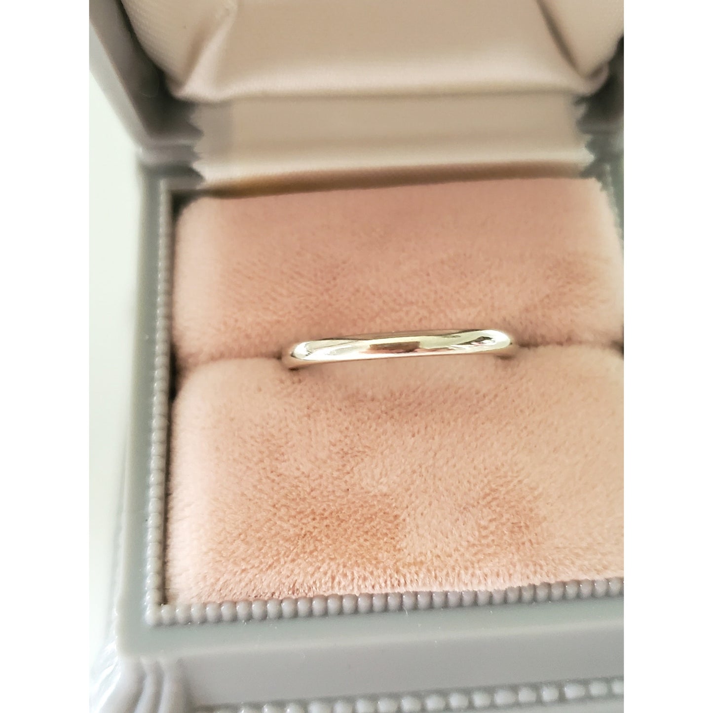Vintage 1990s 14K White Gold Engraved Artcarved Wedding Ring Band