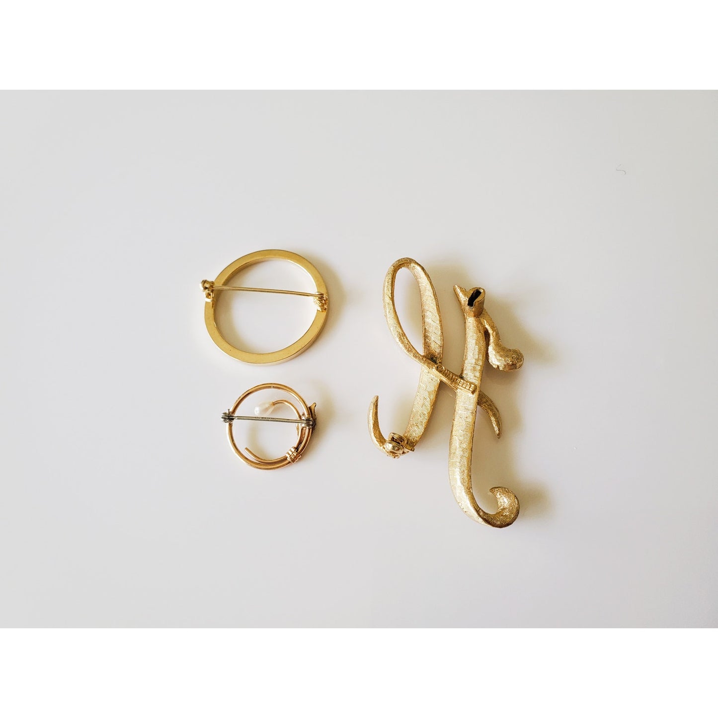 Vintage Lot of Dainty Gold Tone Brooches