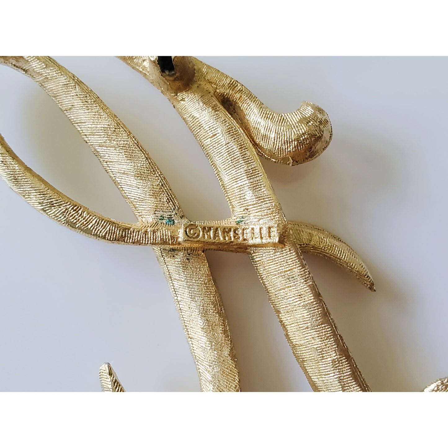 Vintage Lot of Dainty Gold Tone Brooches