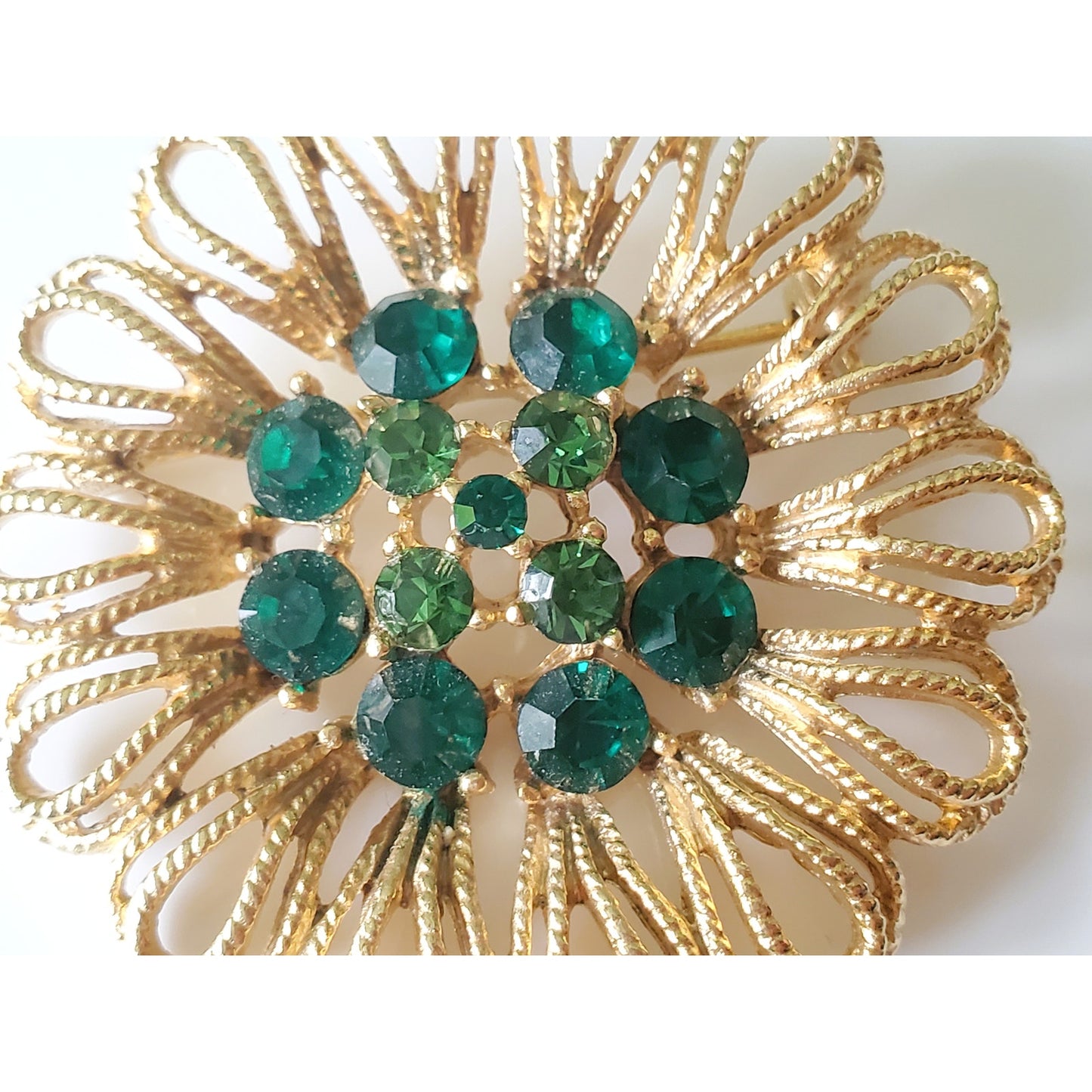 Vintage Green Stone Floral Brooch and Jewelry Set