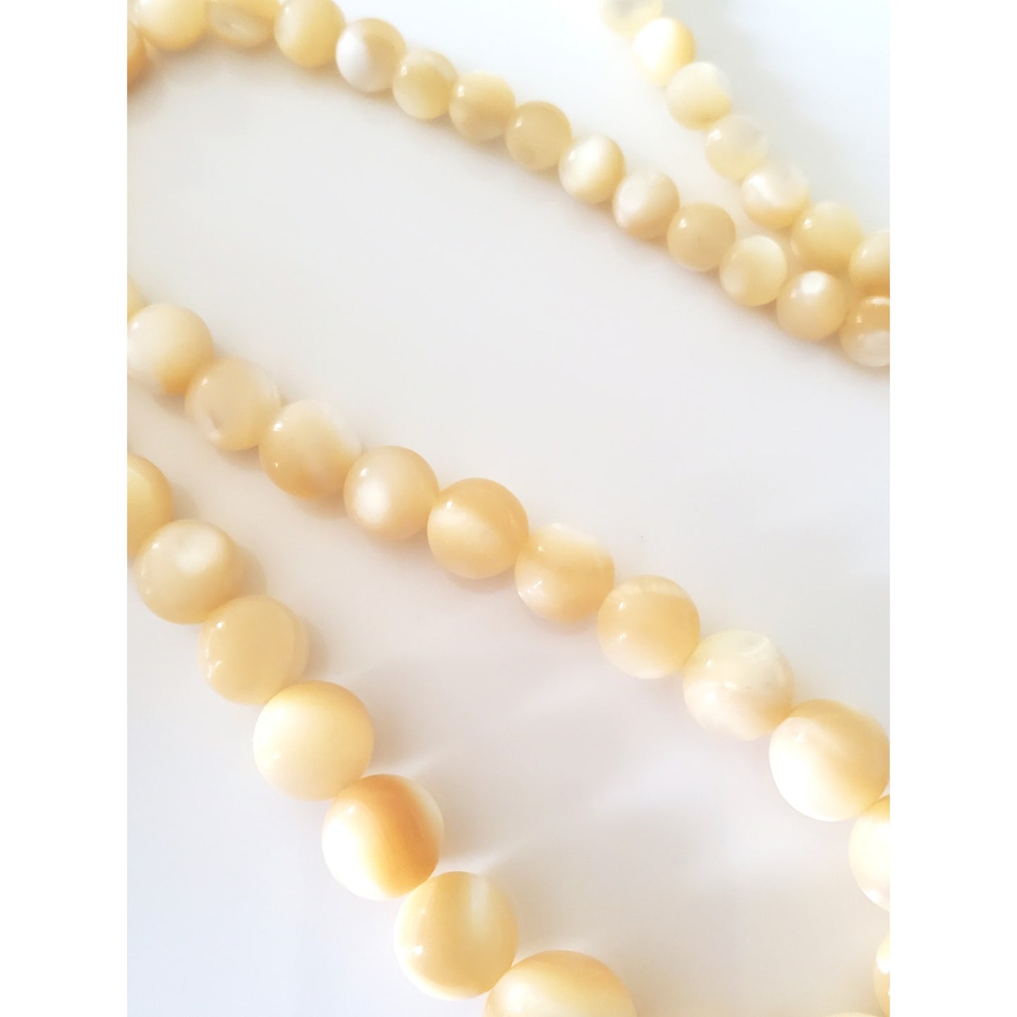 VIntage Graduated Mother of Pearl Bead Necklace