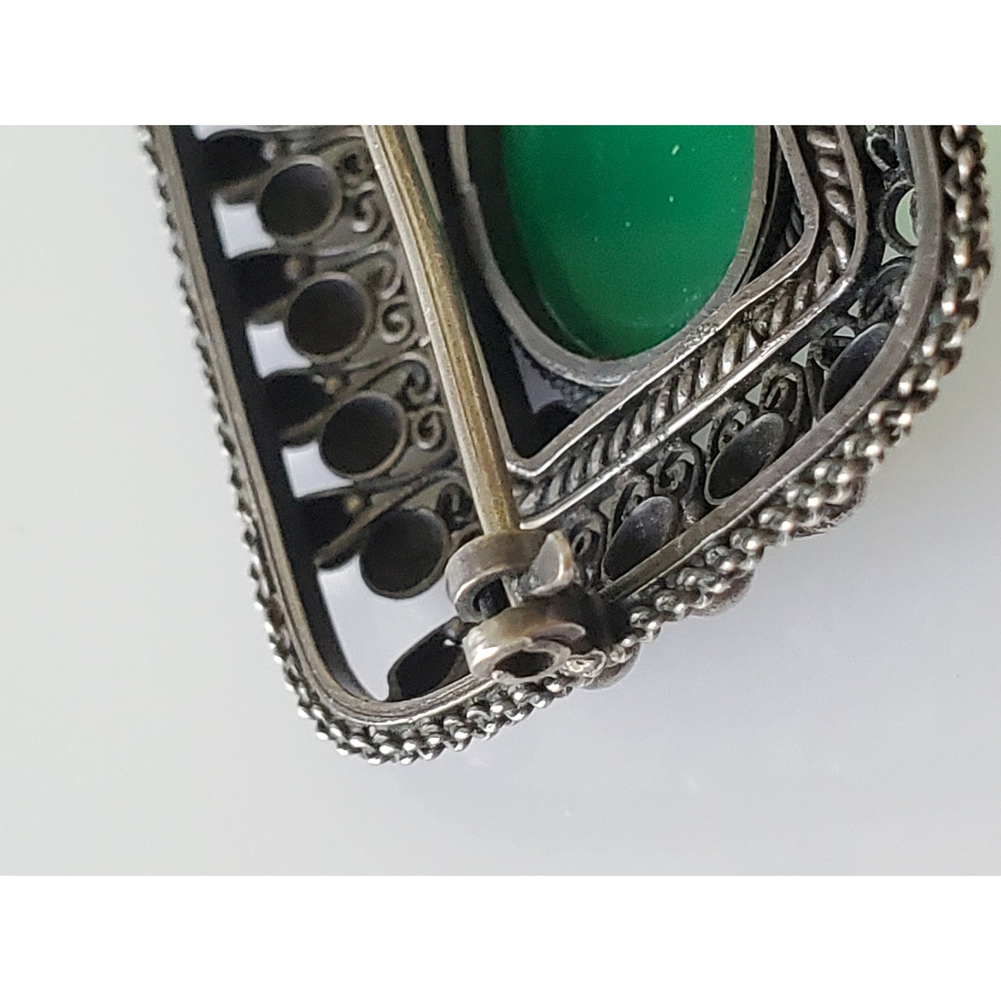 Vintage Green Carbochon Stone 800 Silver Brooch
