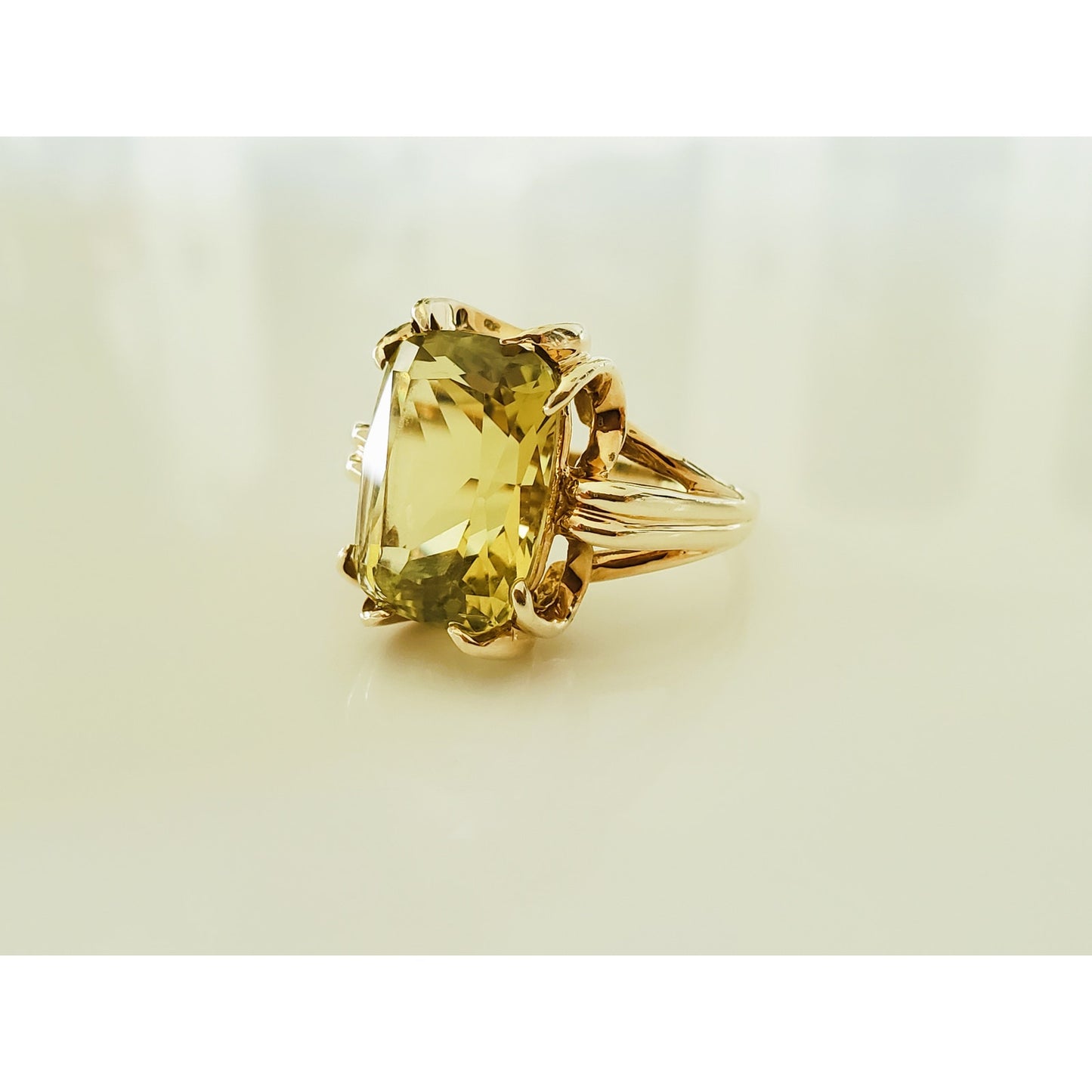 Vintage 14K Gold Yellow Stone Cocktail Ring