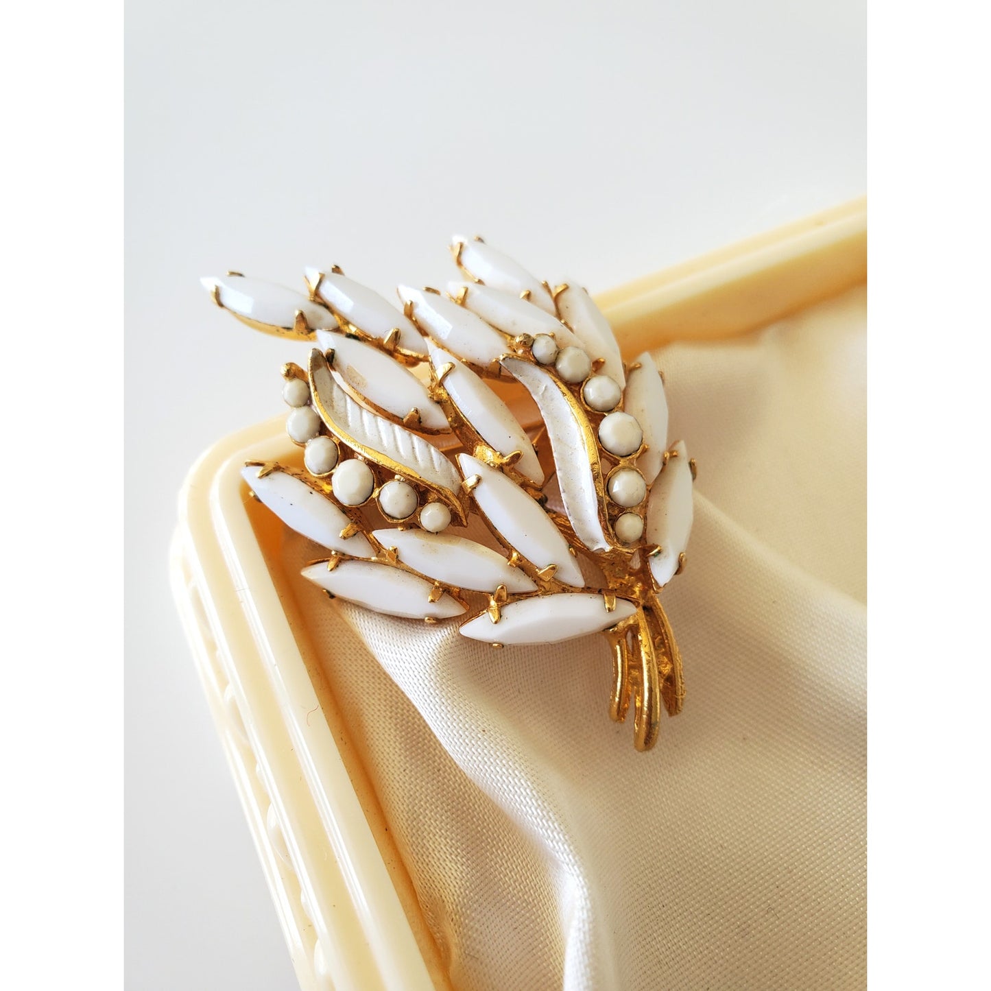 Vintage White Rhinestone and Gold tone Floral Bouqet Brooch