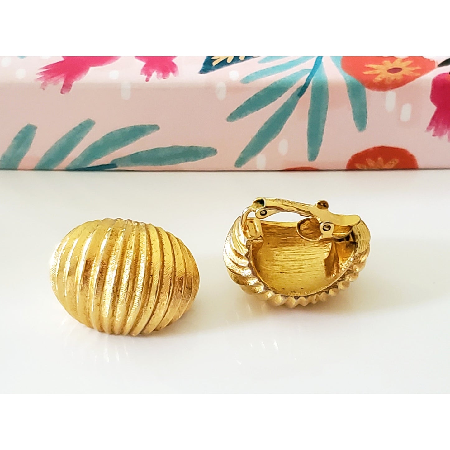 Vintage Trifari Armadillo Gold Tone Clip On Earrings