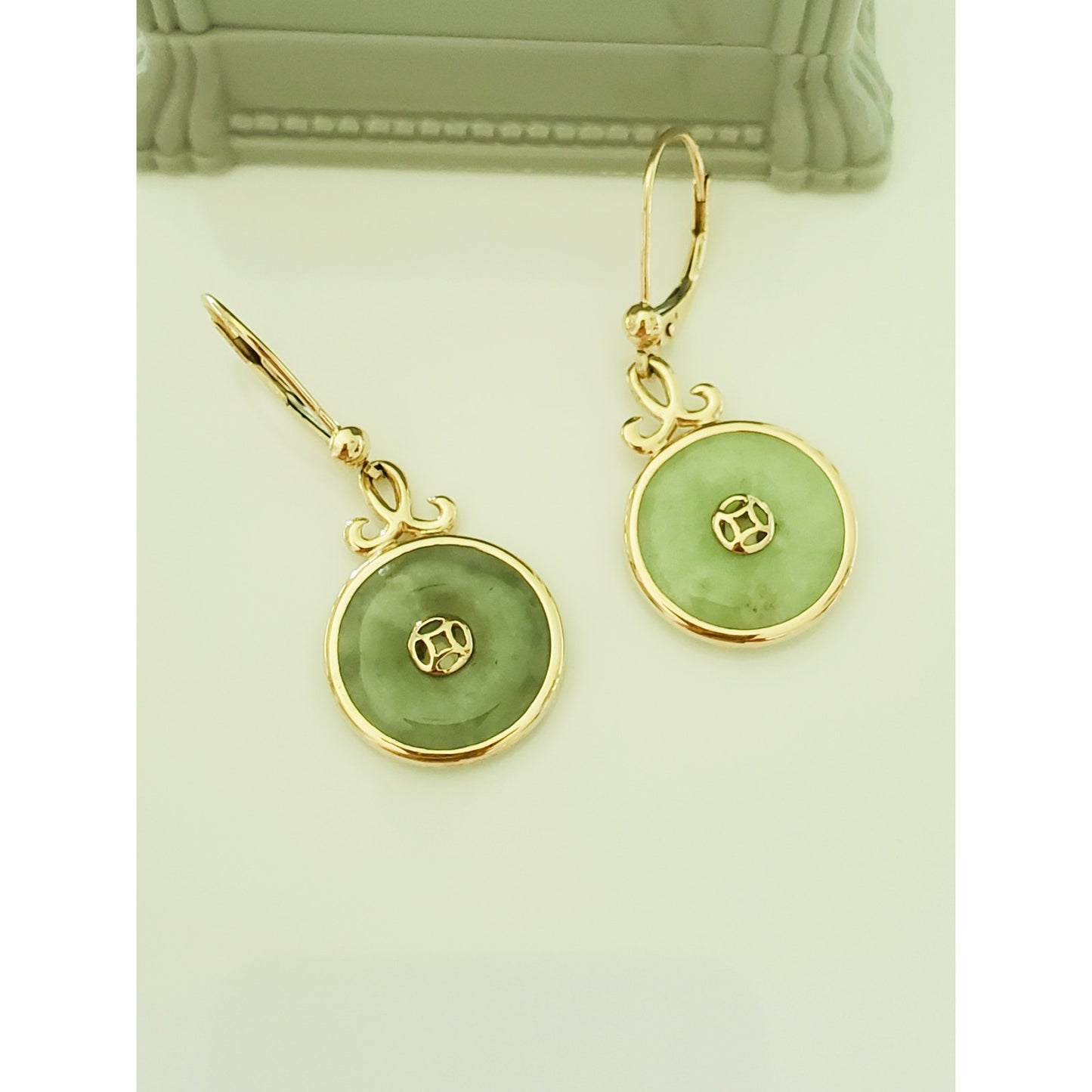 Vintage 14K Gold Chinese Jade Donut Leverback Earrings