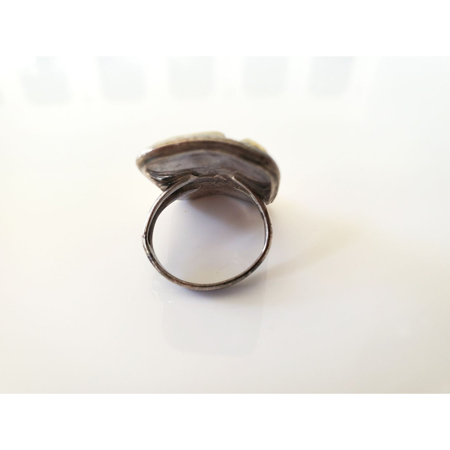 Vintage Sterling Silver Southwestern Mother of Pearl Ring