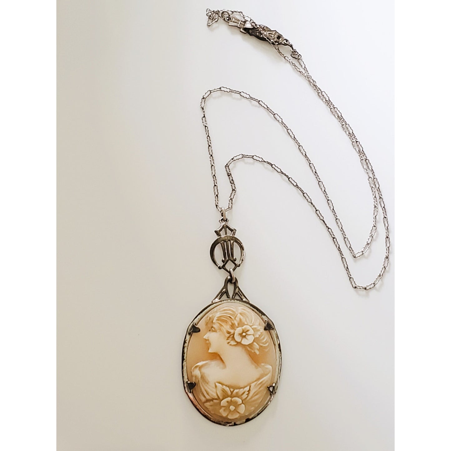 Vintage Sterling Silver Carved Cameo Pendant Necklace
