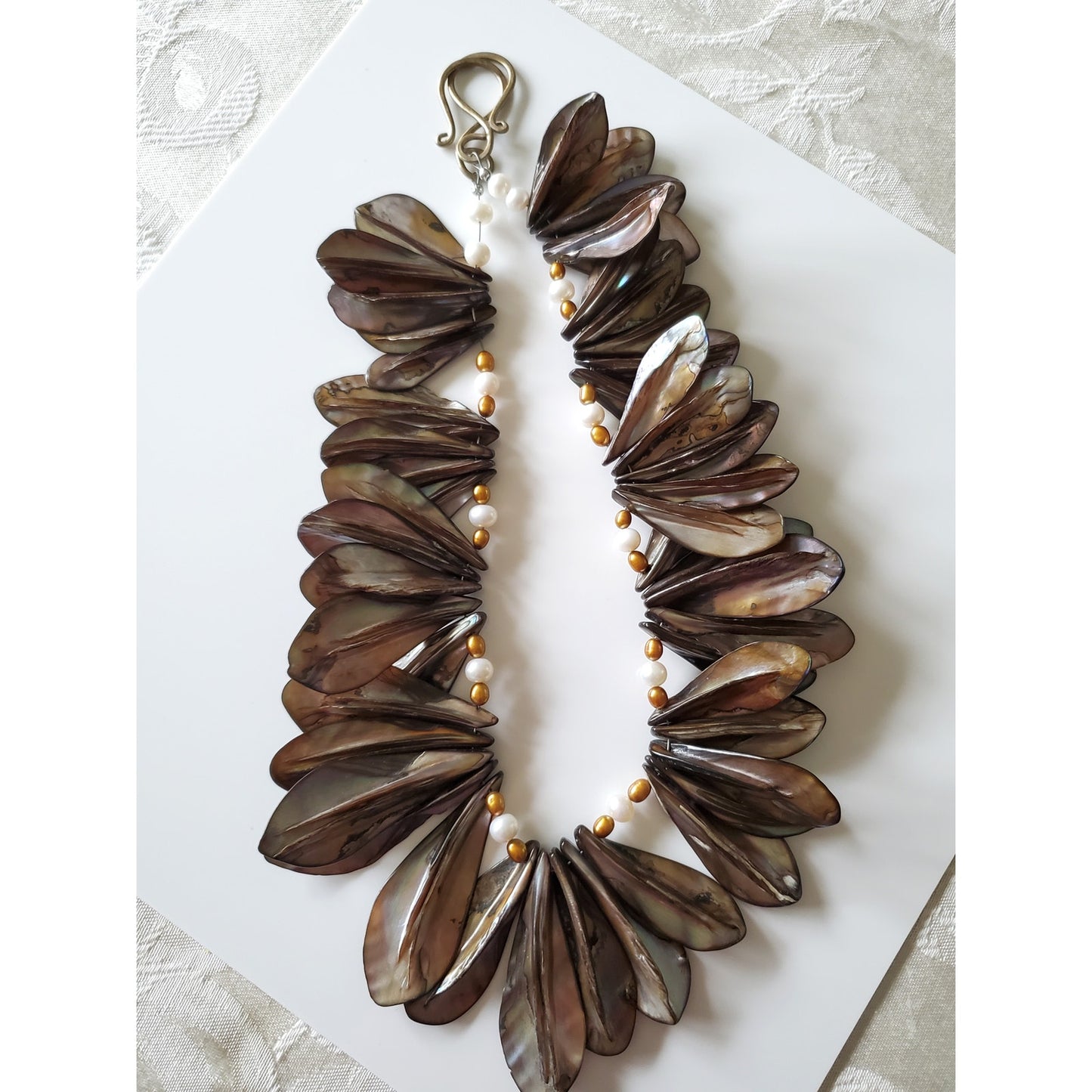 Beautiful Brown Shell and Fresh Water Pearl Necklace
