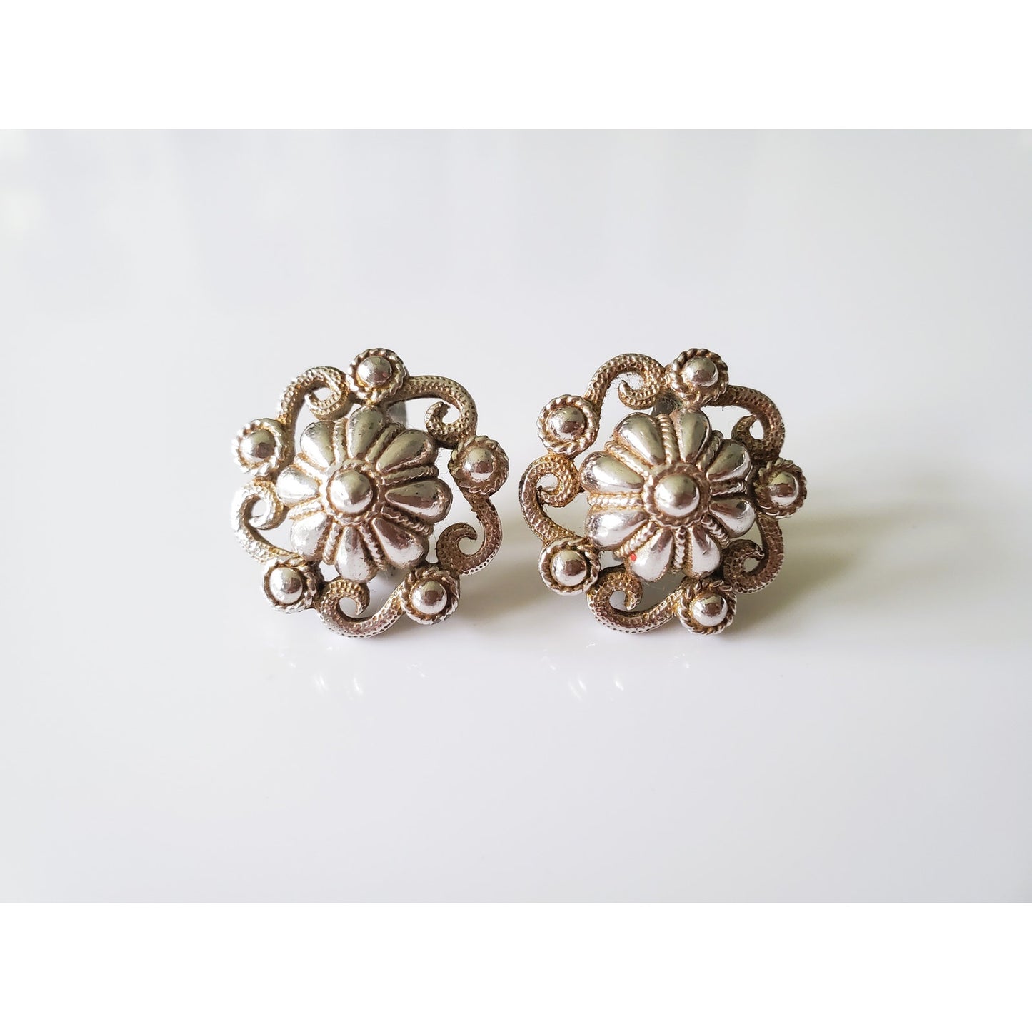 Vintage Silver Crown Trifari Clip On Earrings