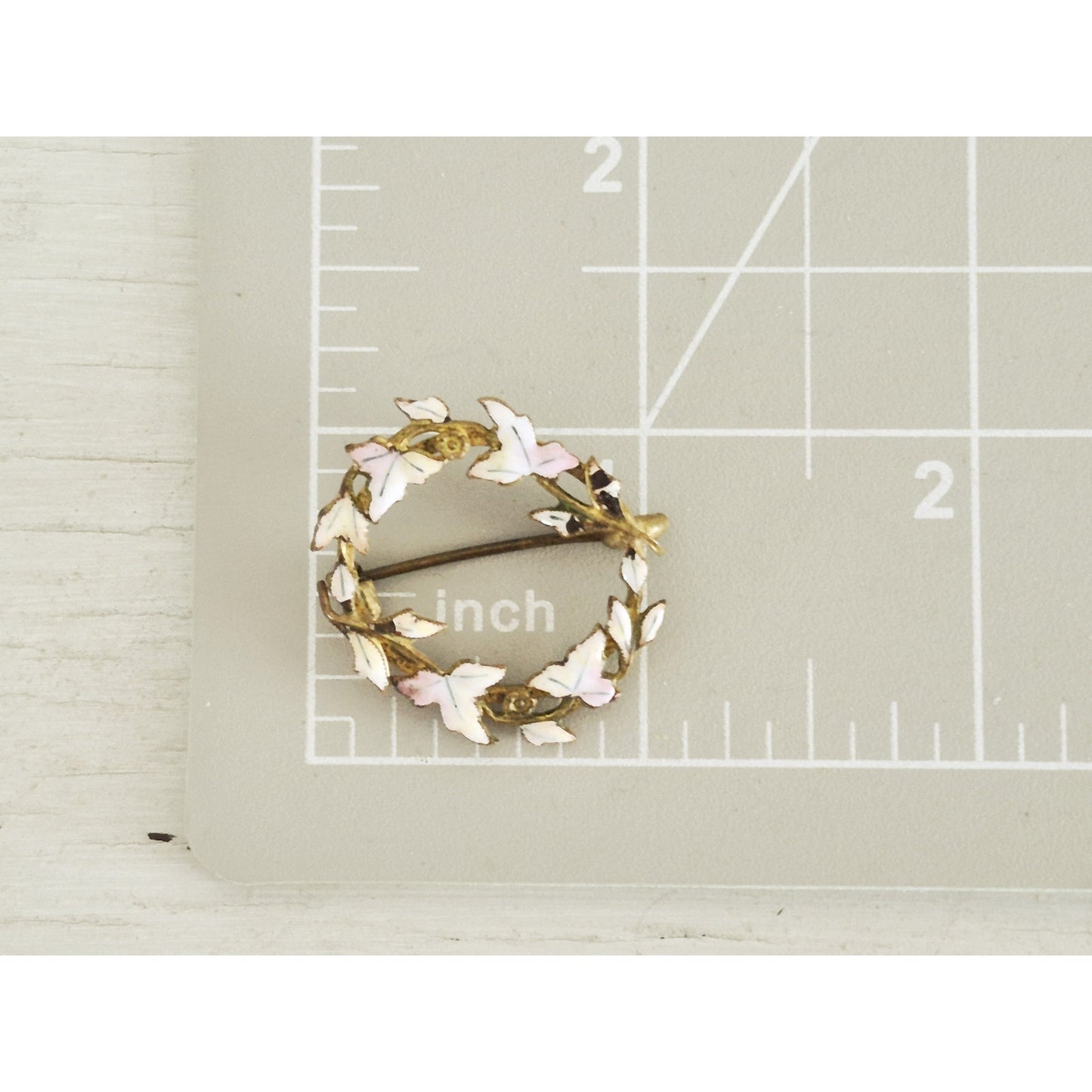 Vintage Mini White Enamel Wreath Brooch