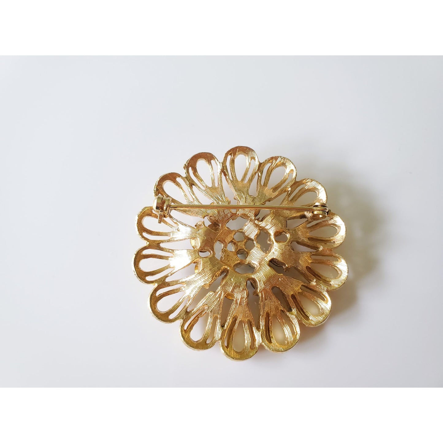 Vintage Green Stone Floral Brooch and Jewelry Set
