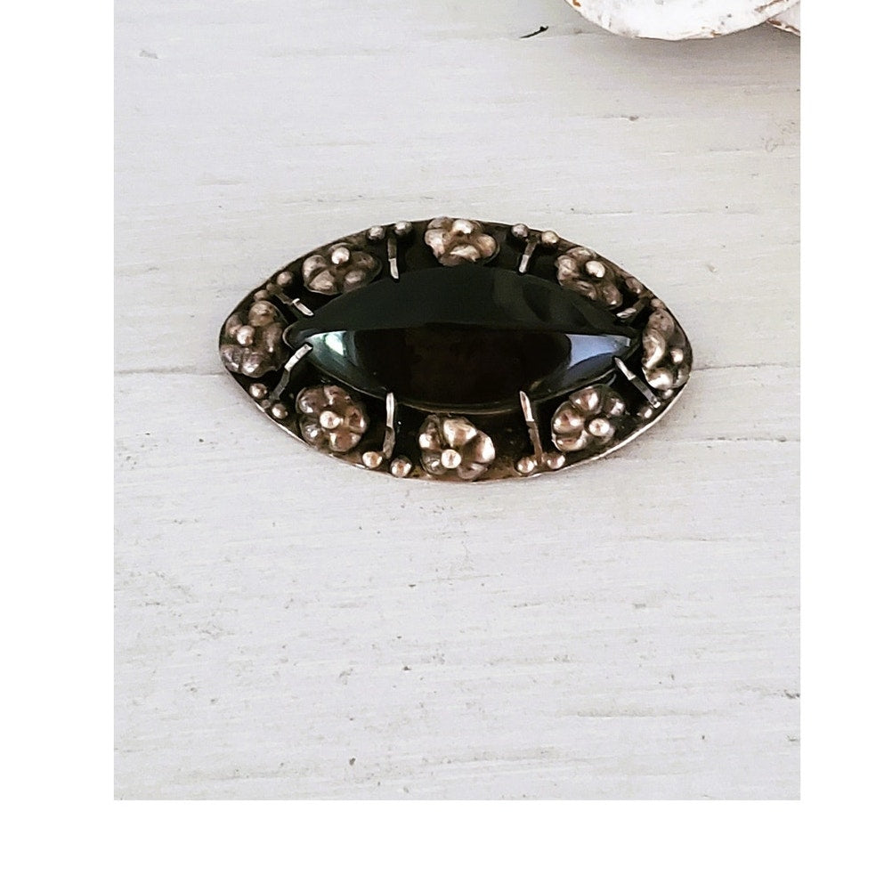 Vintage Sterling Silver Floral Oval Onyx Brooch