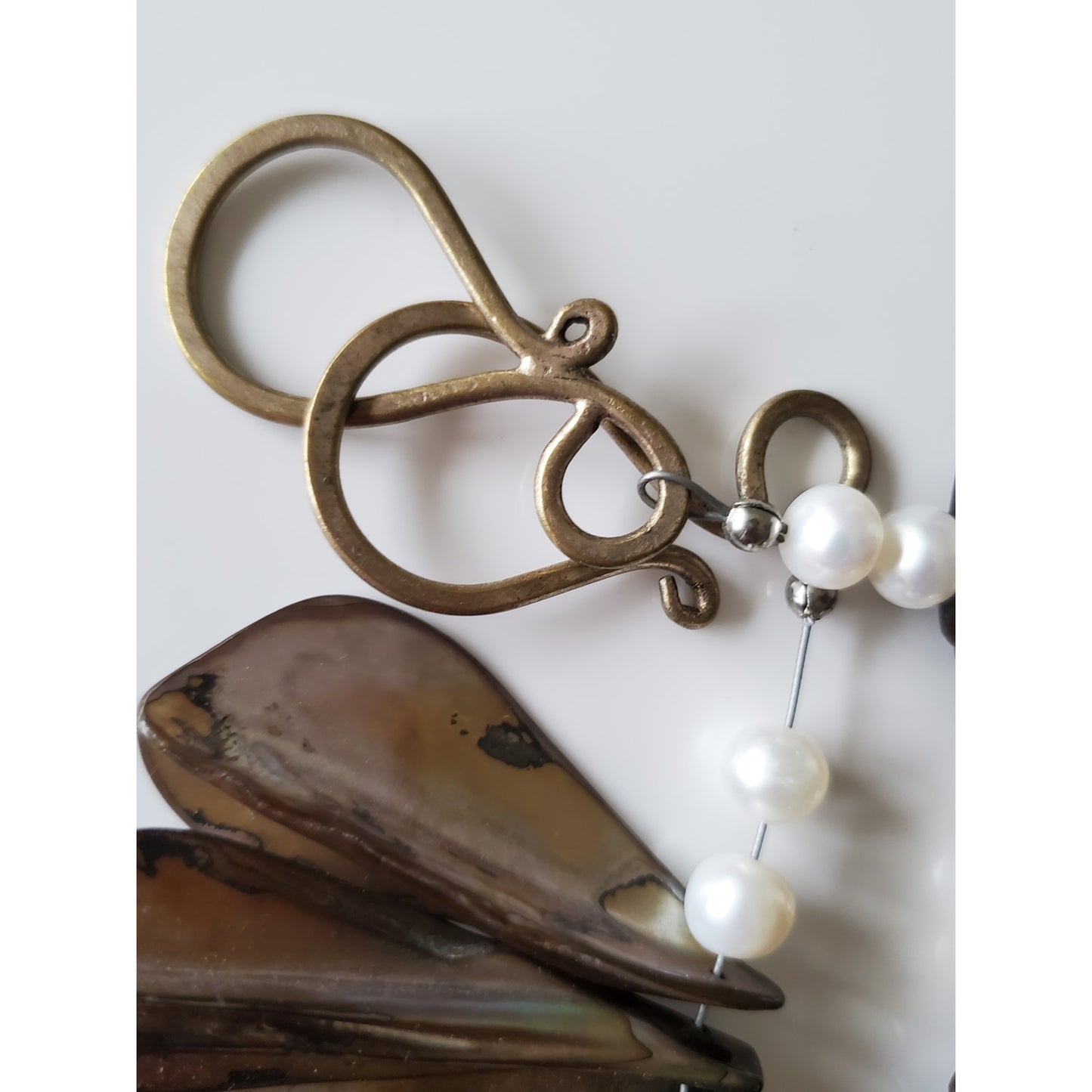 Beautiful Brown Shell and Fresh Water Pearl Necklace