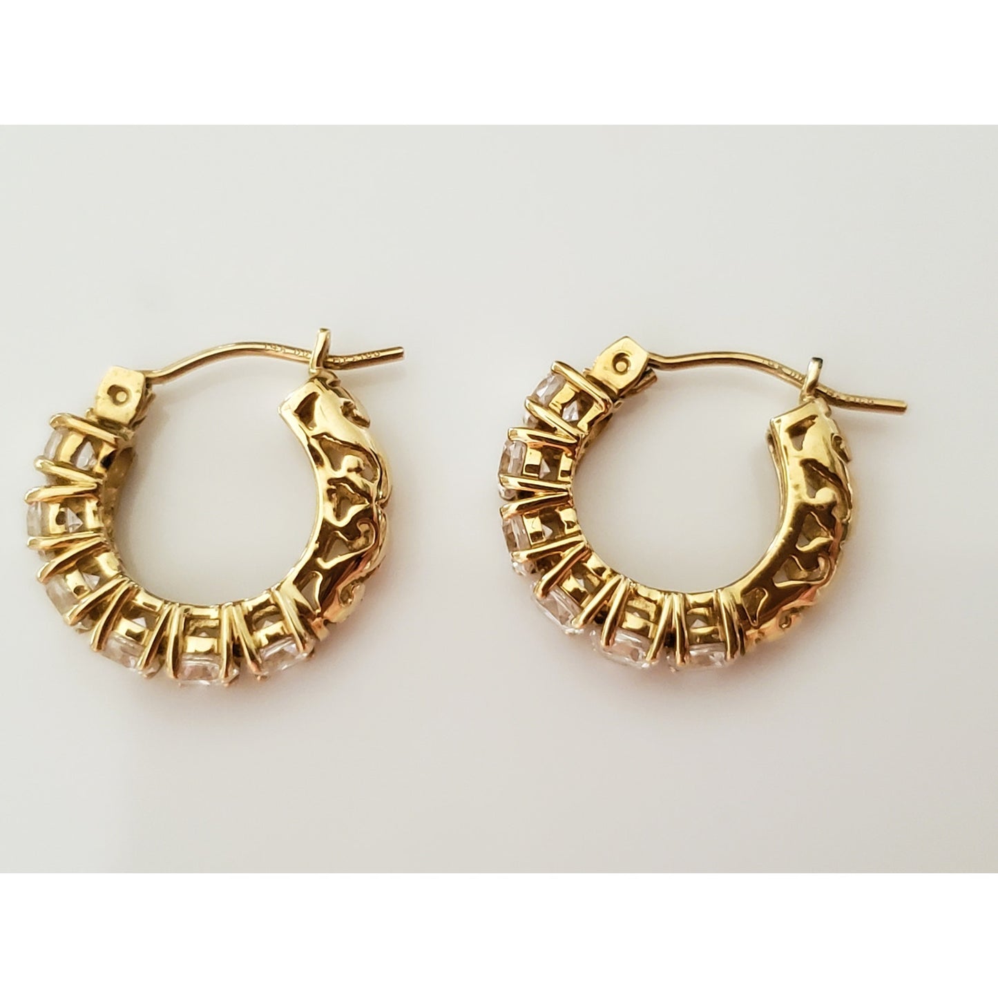 Vintage 14K Gold Crystal Zirconia Hoop Earrings