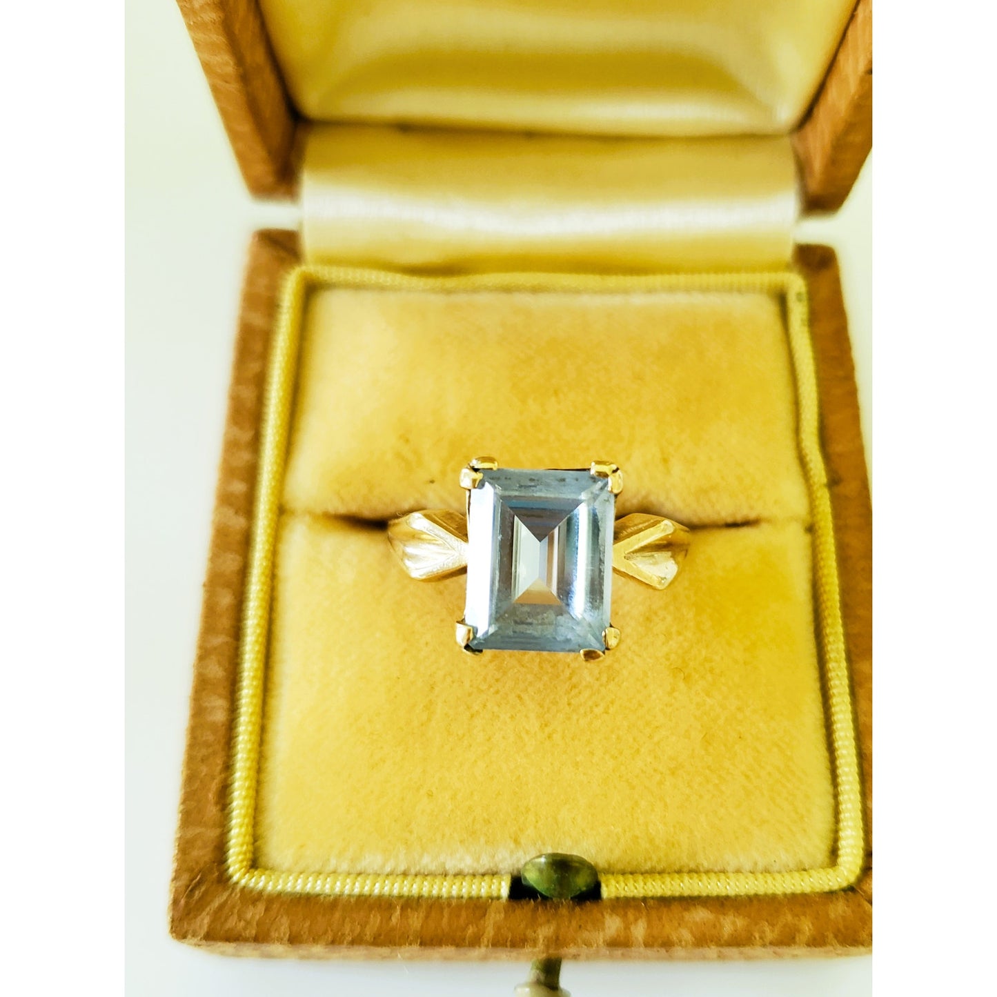 Vintage 10k Gold Topaz Ring