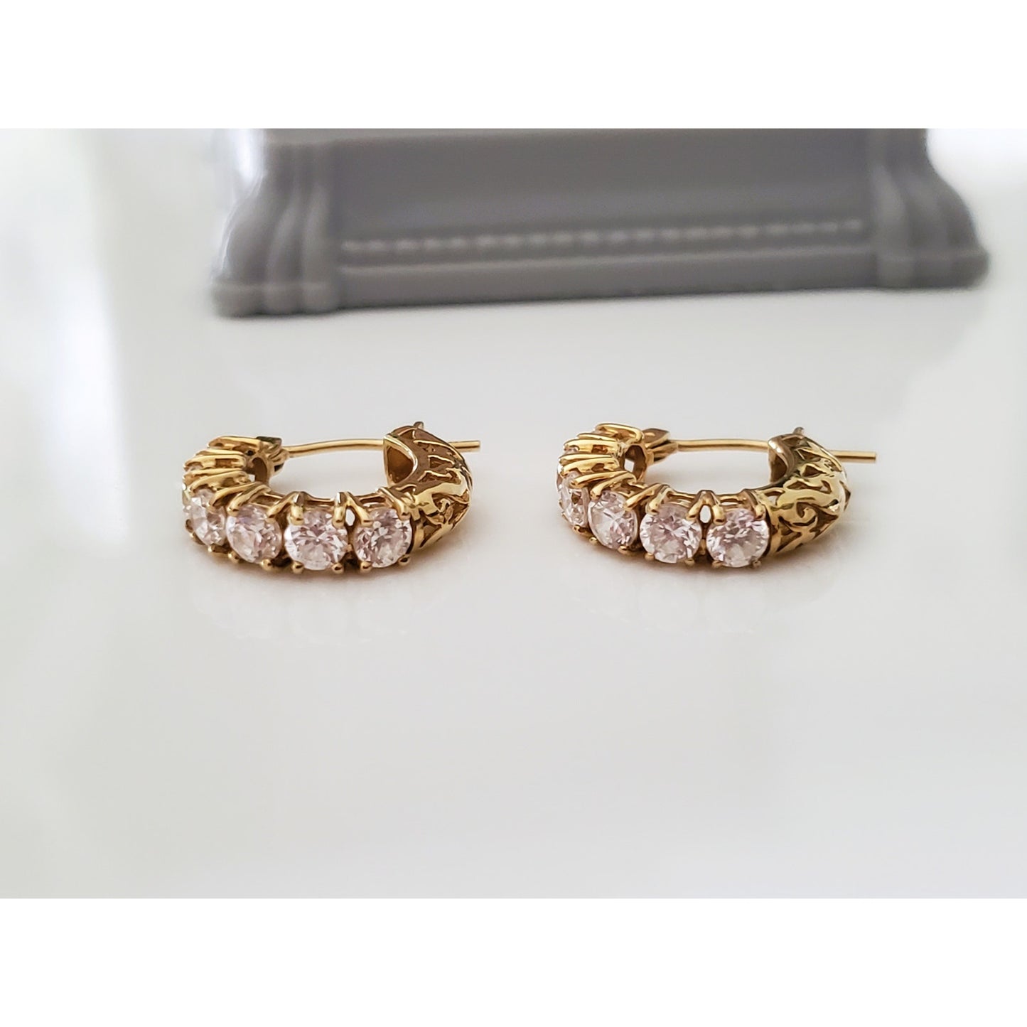 Vintage 14K Gold Crystal Zirconia Hoop Earrings