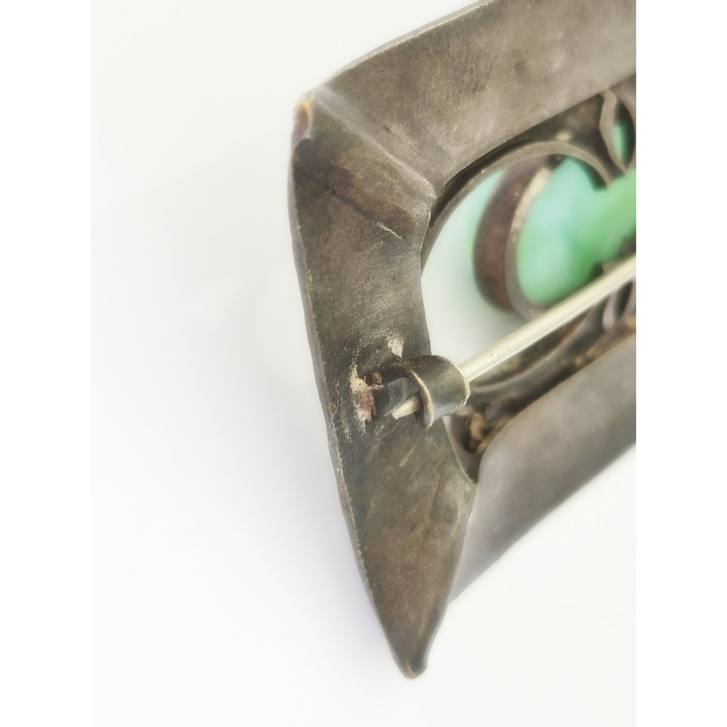 Antique Victorian Peking Green Glass Art Nouveau C-Clasp Brooch