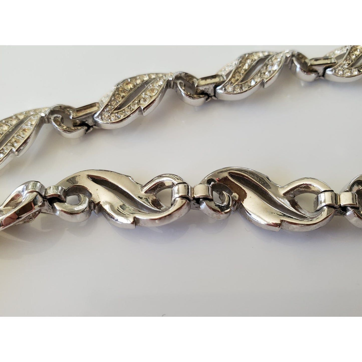 Vintage Silver Tone Trifari Necklace