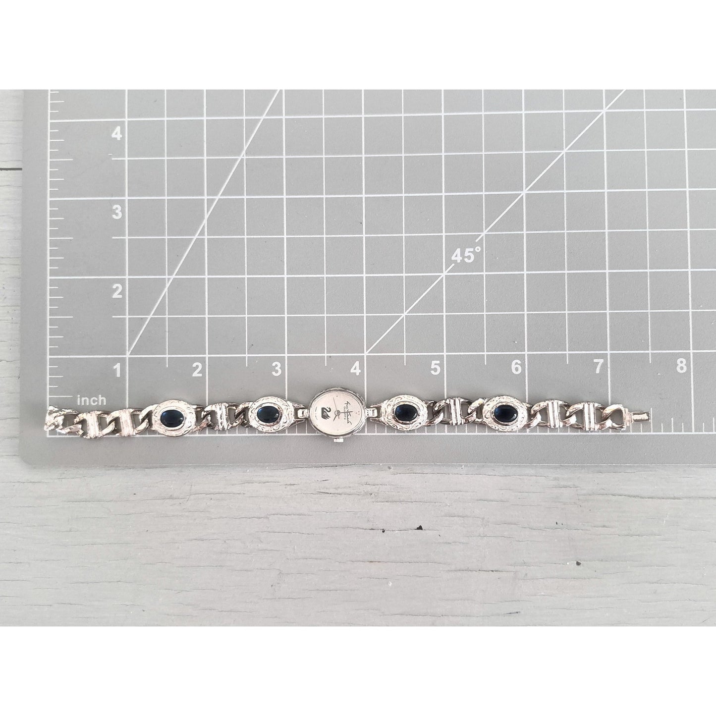 Vintage Gloria Vanderbilt Quartz Swarovski Bracelet Watch